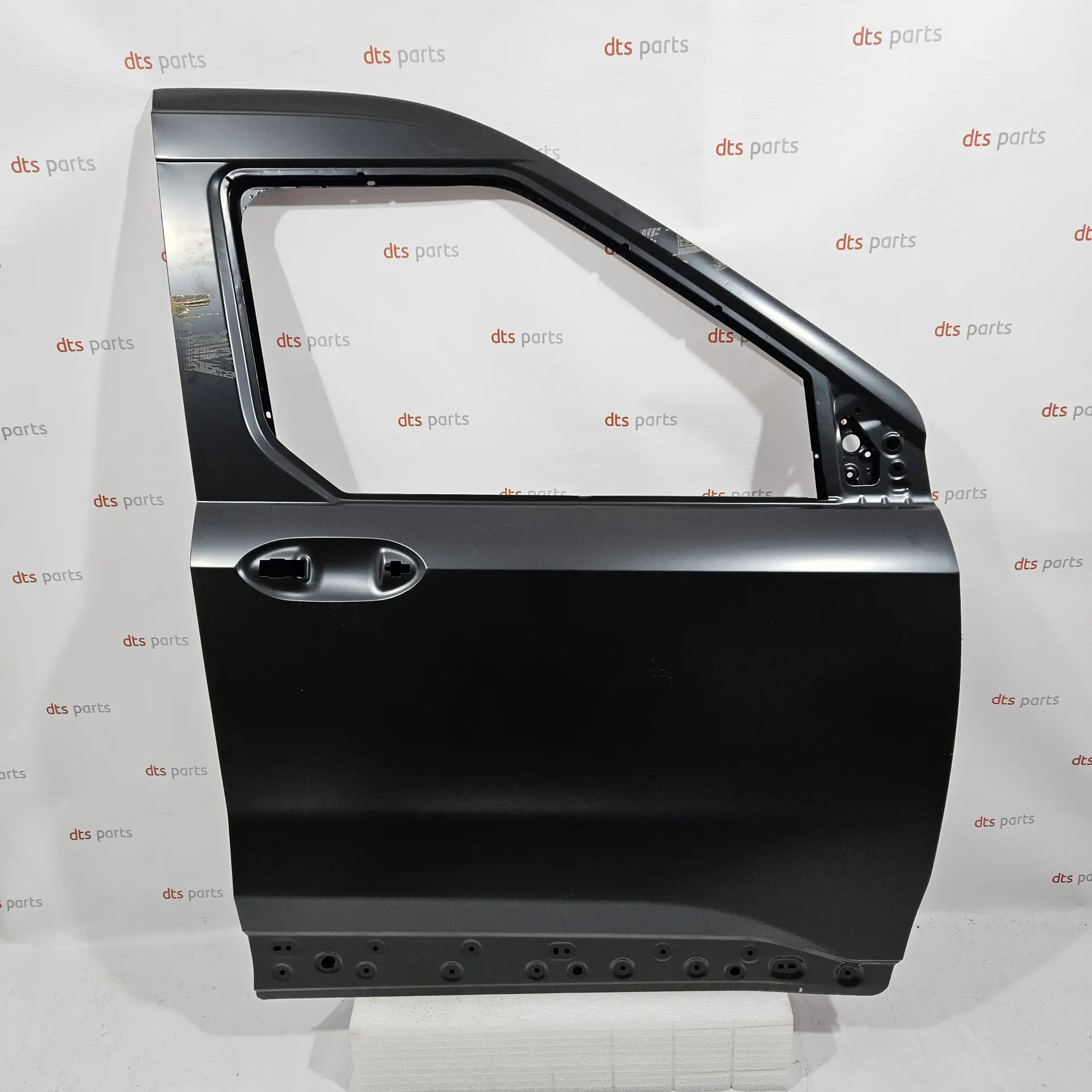 OEM Ford 2817953 – Front door