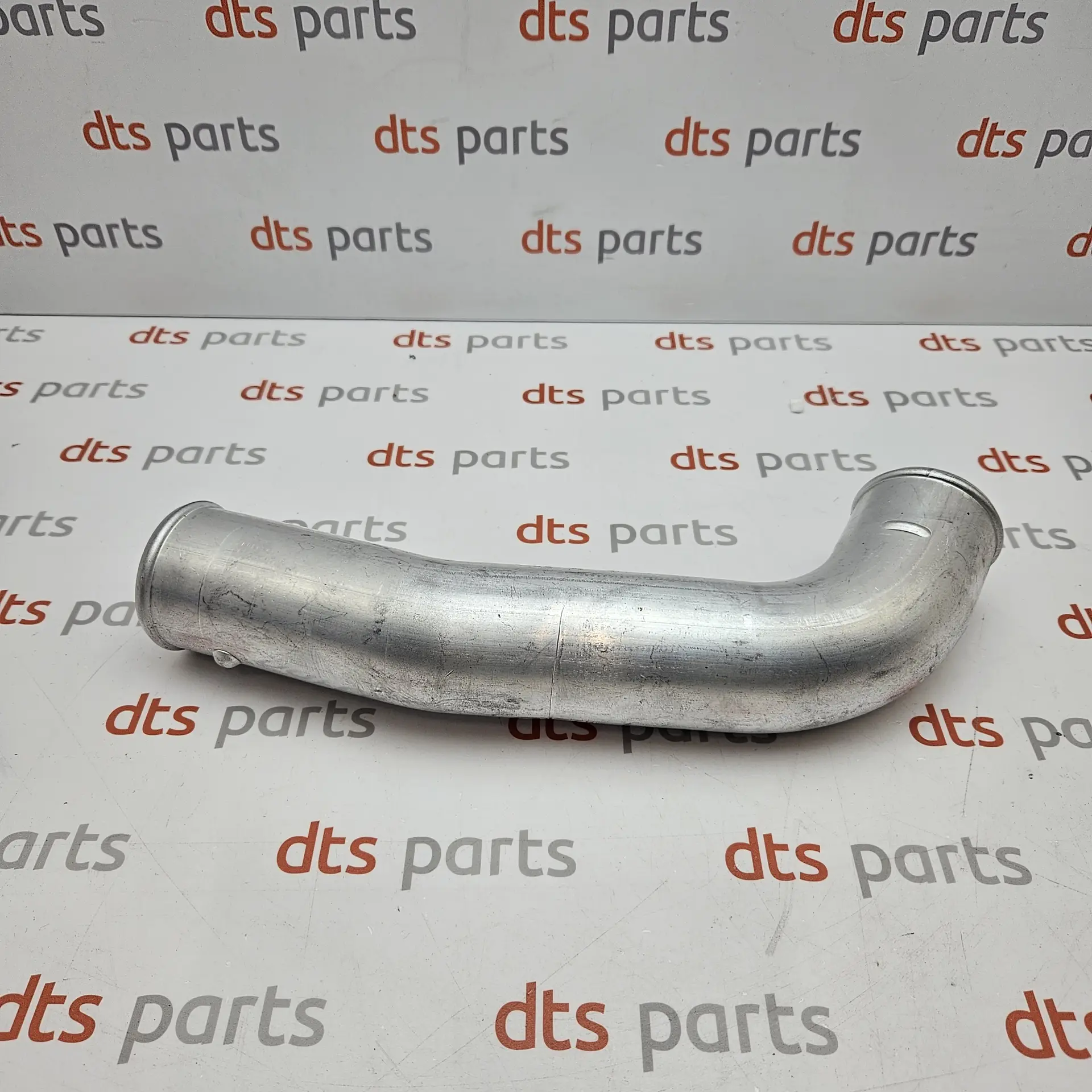 OEM Hyundai 282562F700 – Intercooler outlet hose pipe