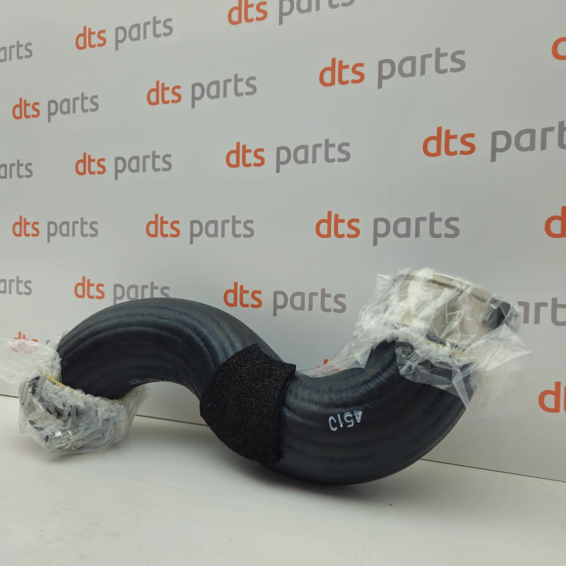 OEM Kia 282562U201 – Intercooler pipe