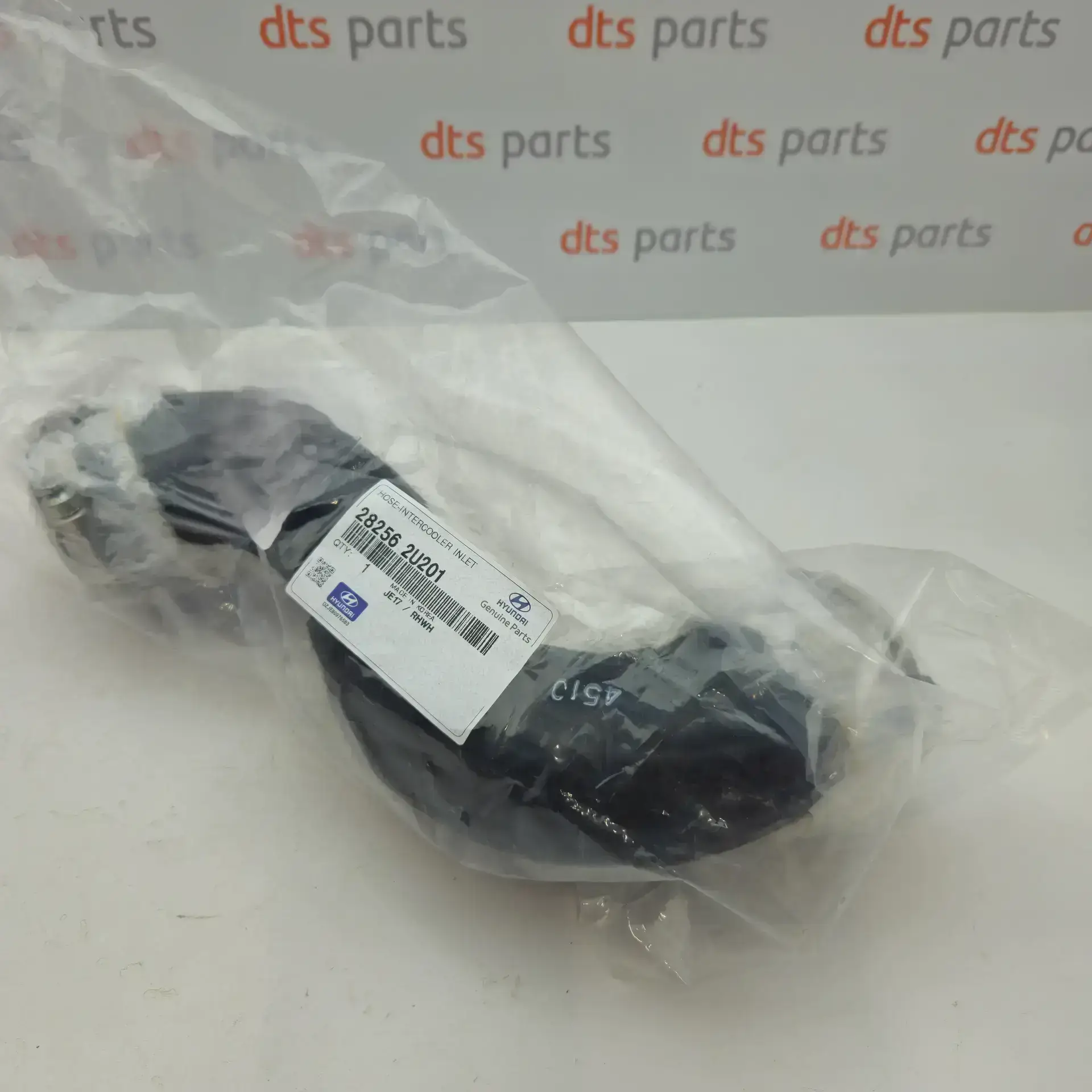 OEM Kia 282562U201 – Intercooler pipe