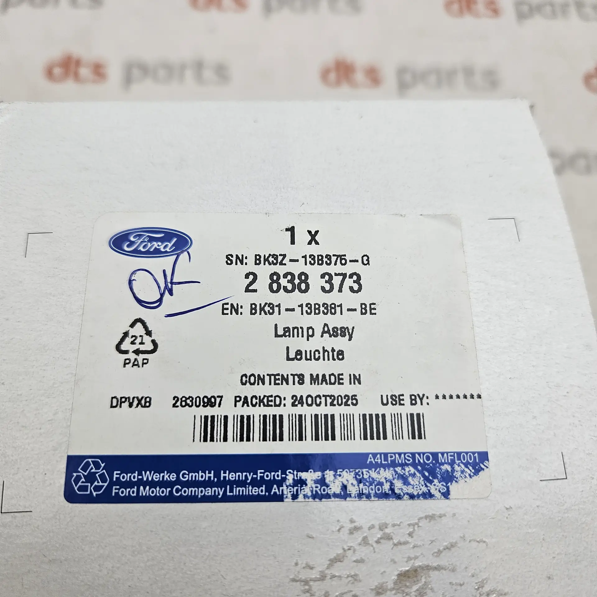 OEM Ford 2838373 – Lamp assembly