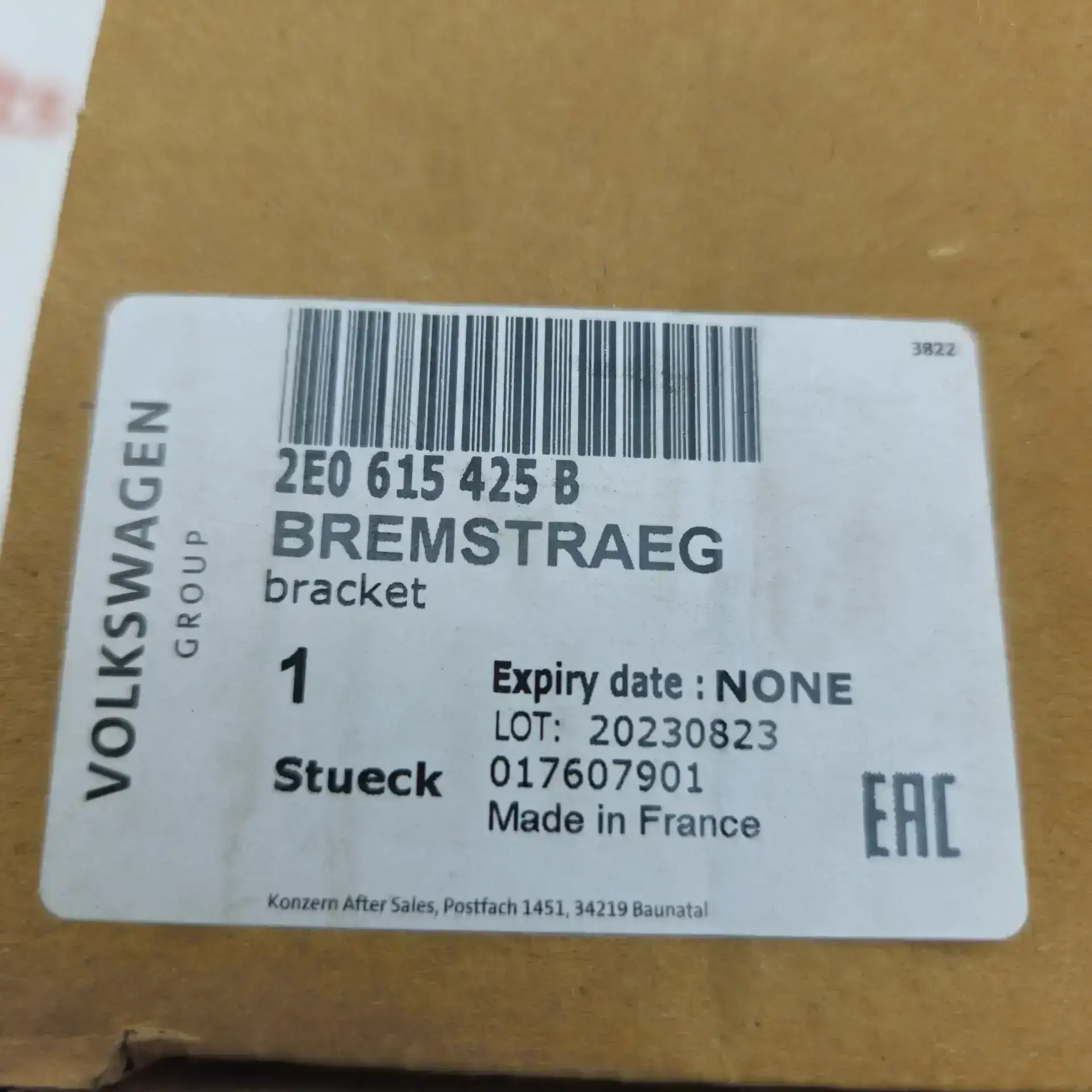 OEM VAG 2E0615425B – Front left brake support carrier