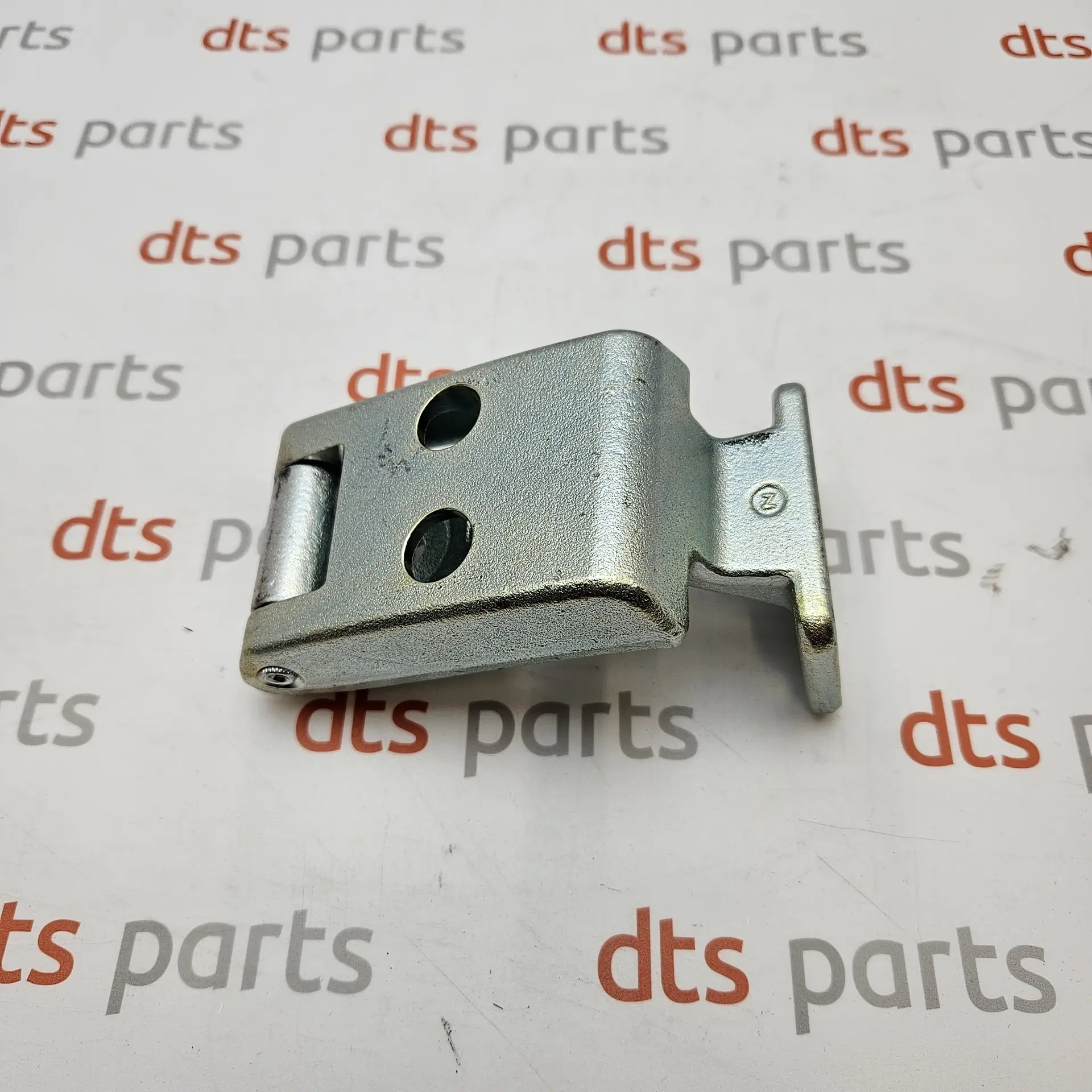 OEM VAG 2E1827154A – Rear right door hinge
