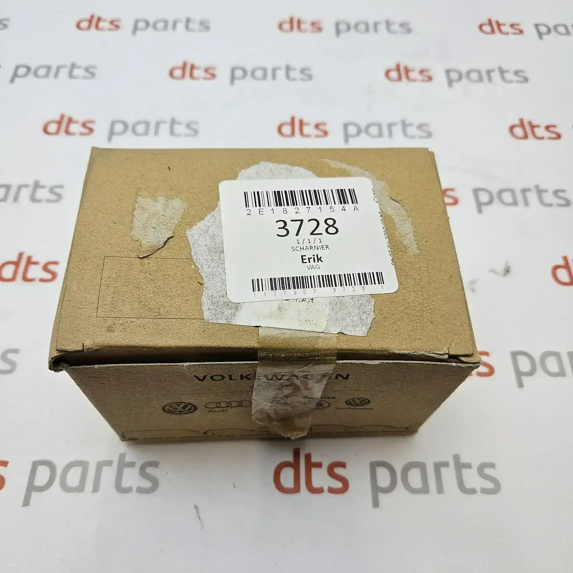 OEM VAG 2E1827154A – Rear right door hinge