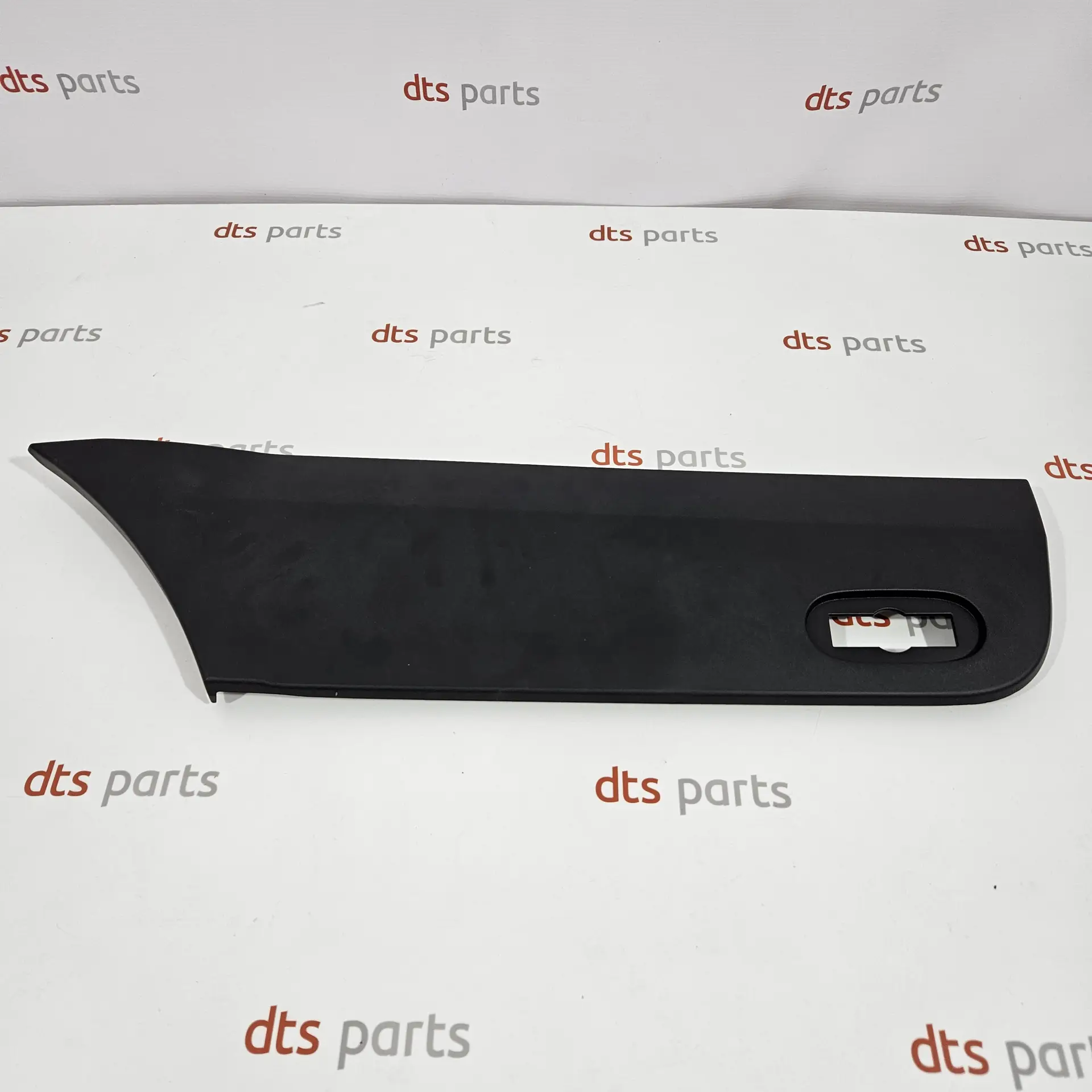 OEM VAG 2E1853535CN – Rear left trim moulding