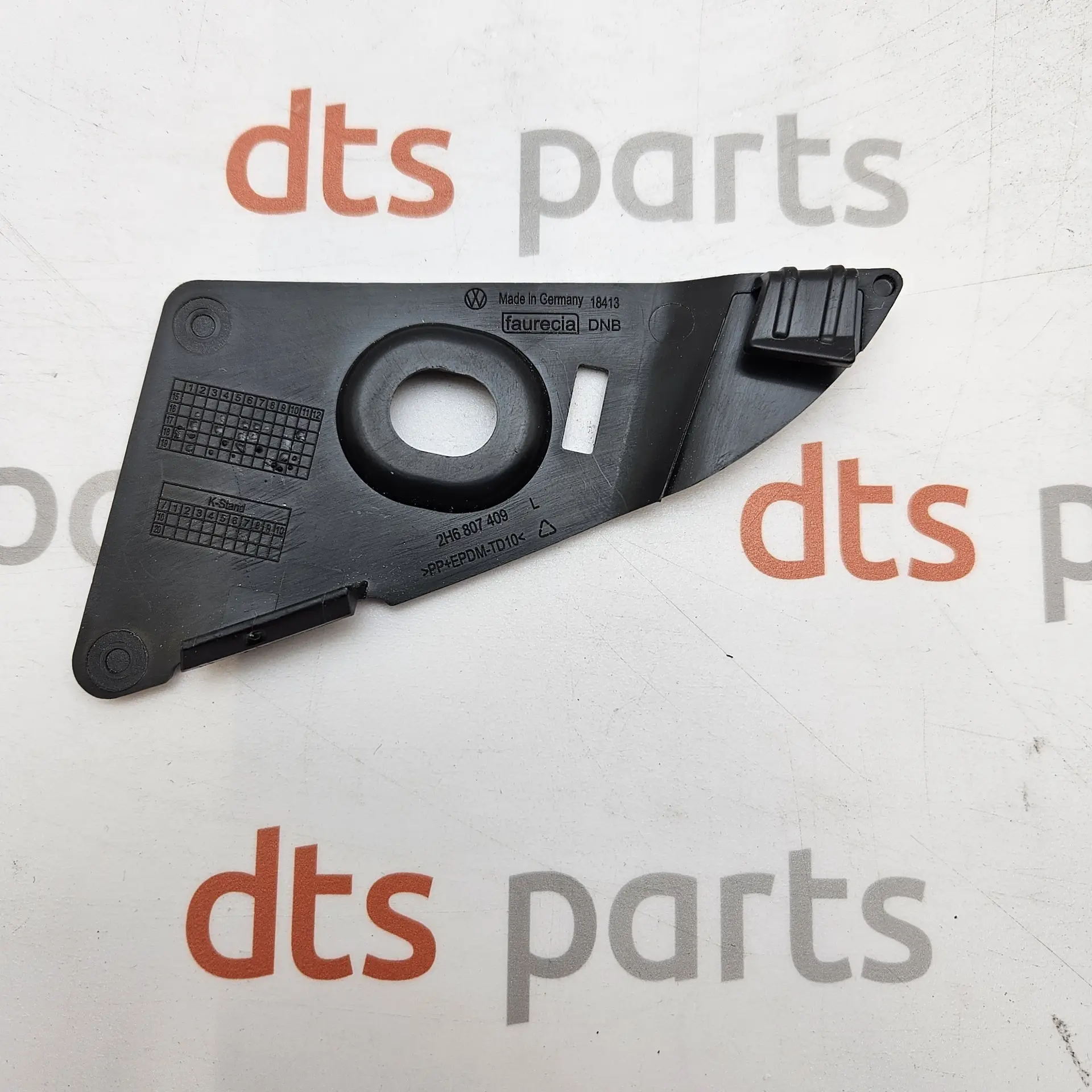 OEM VAG 2H68074099B9 – Front bumper left side cover