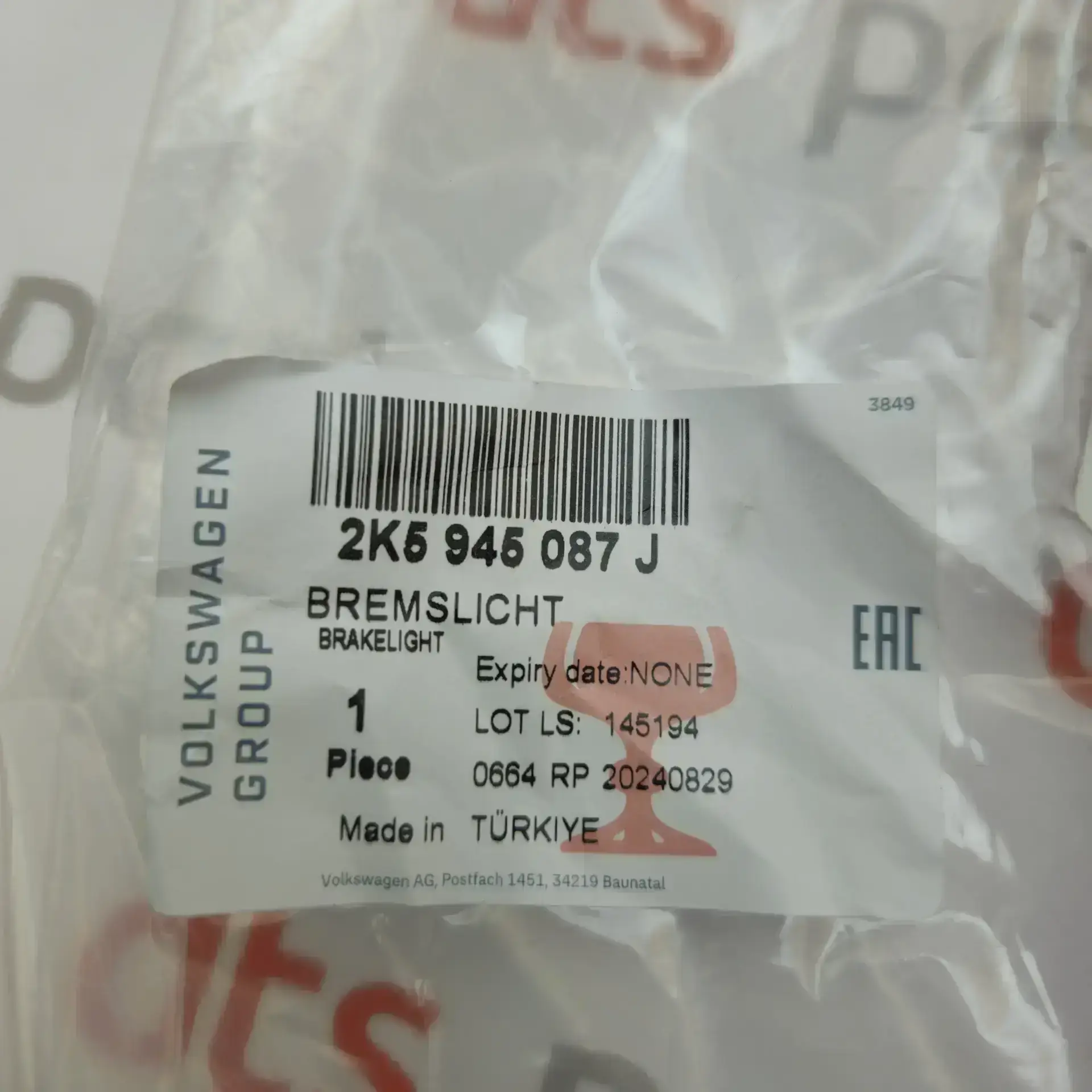 OEM Volkswagen 2K5945087J – Tailgate upper LED brake light