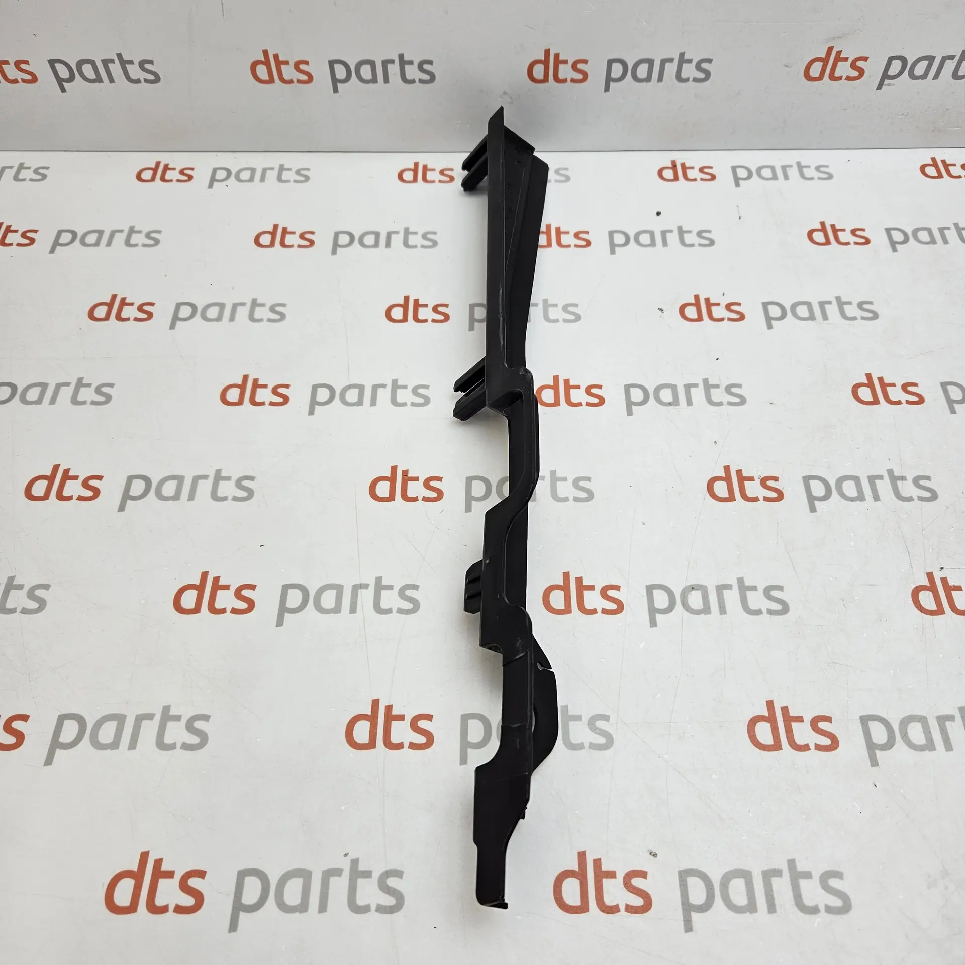 OEM VW 2N0121283B – Left Lower Air Guide / Air Duct to Coolant System
