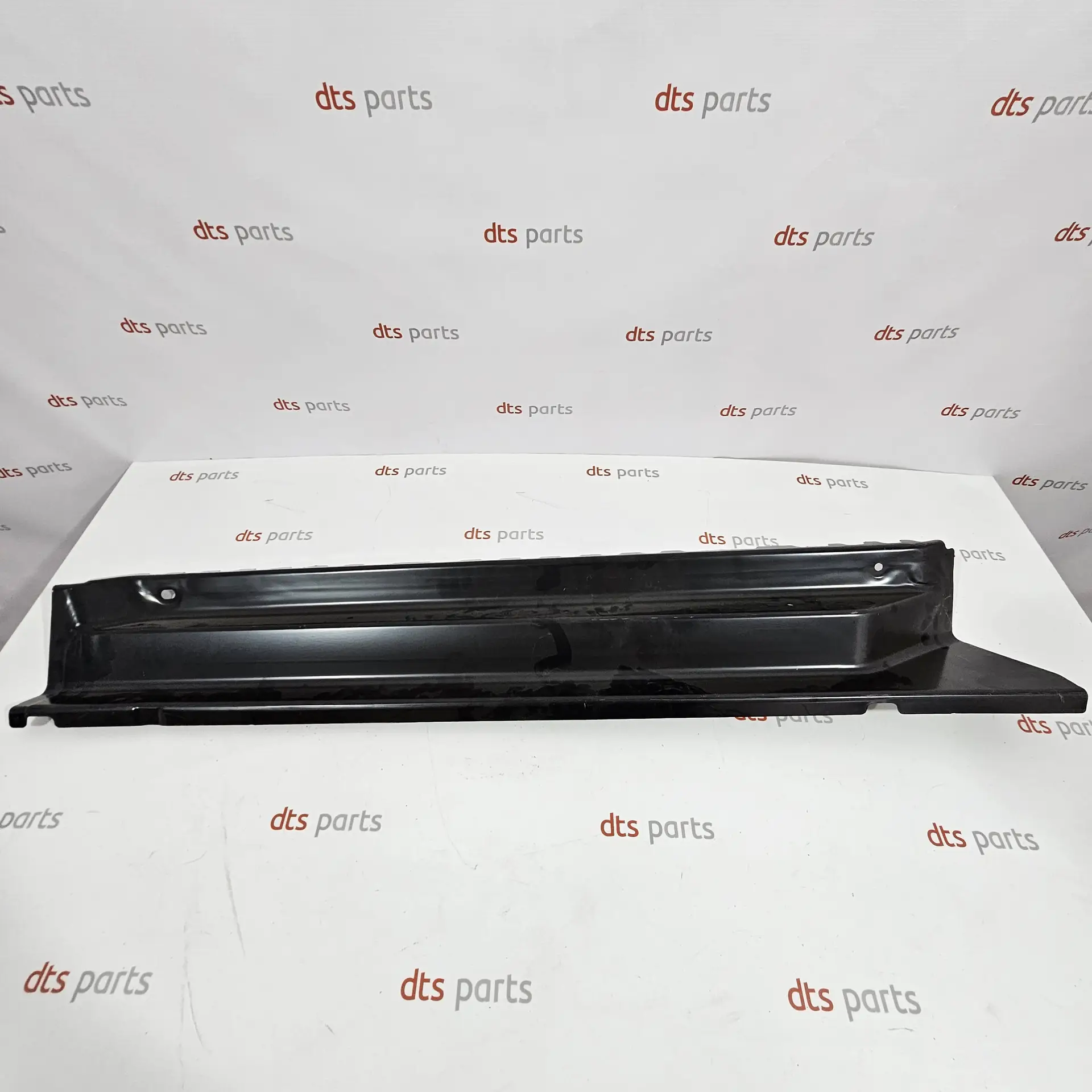 OEM VAG 2N0804680 – Right side step treshold