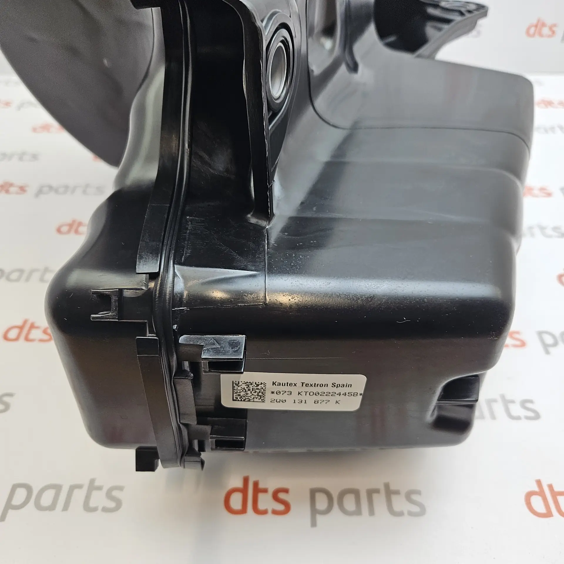 OEM VAG 2Q0131877K – Tank AdBlue