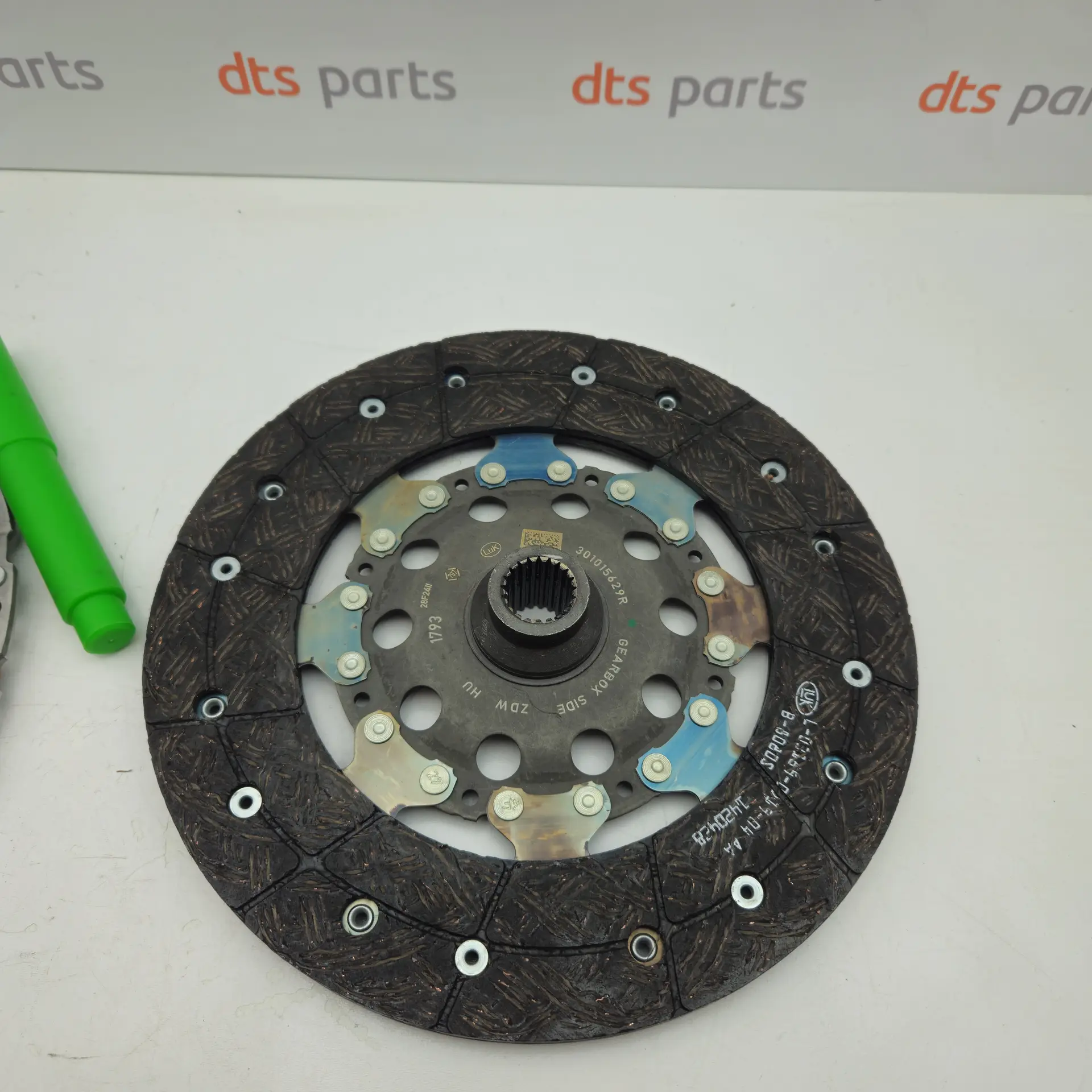 OEM Renault 302059977R – Clutch kit