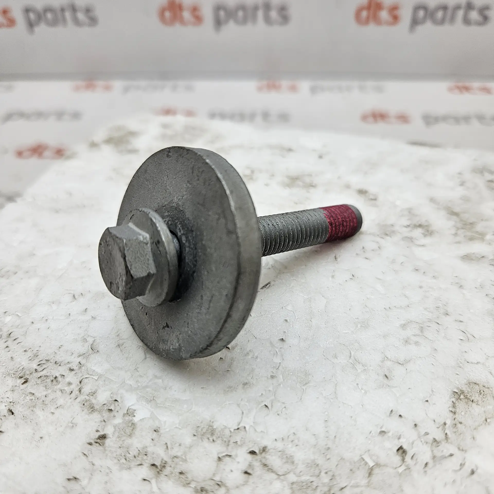 OEM Volvo 30670602 – Wheel hub drive axle assembly retaining stretch bolt