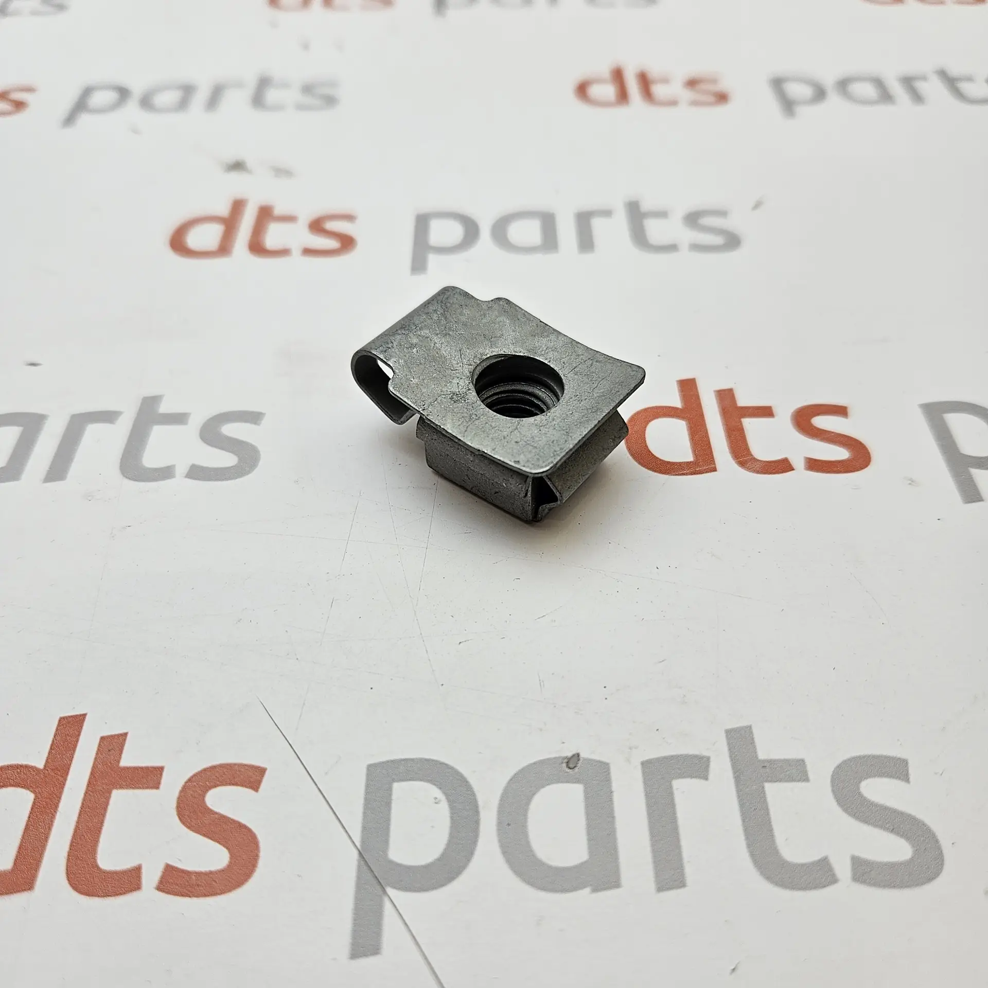 OEM BMW 31106779393 – Speed Nut (Plug-In / Clip Nut - M10)