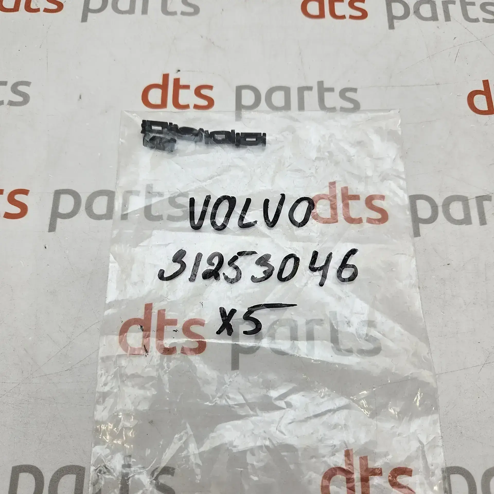 OEM Volvo 31253046 – Moulding clip