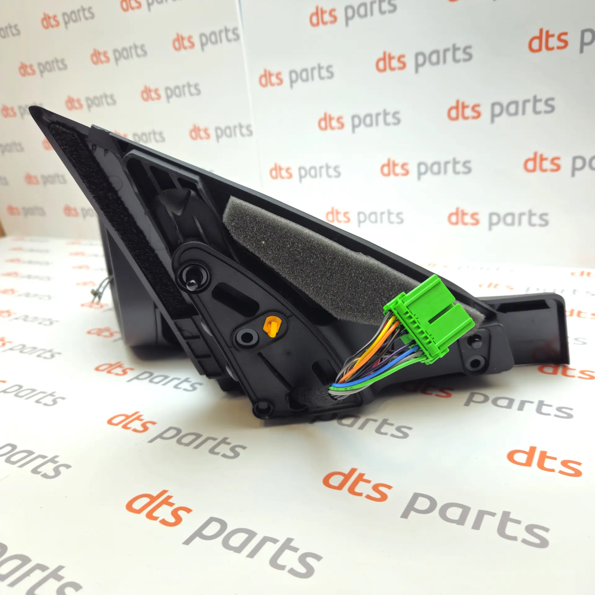 OEM Volvo 31298913 – Left rear view mirror housing
