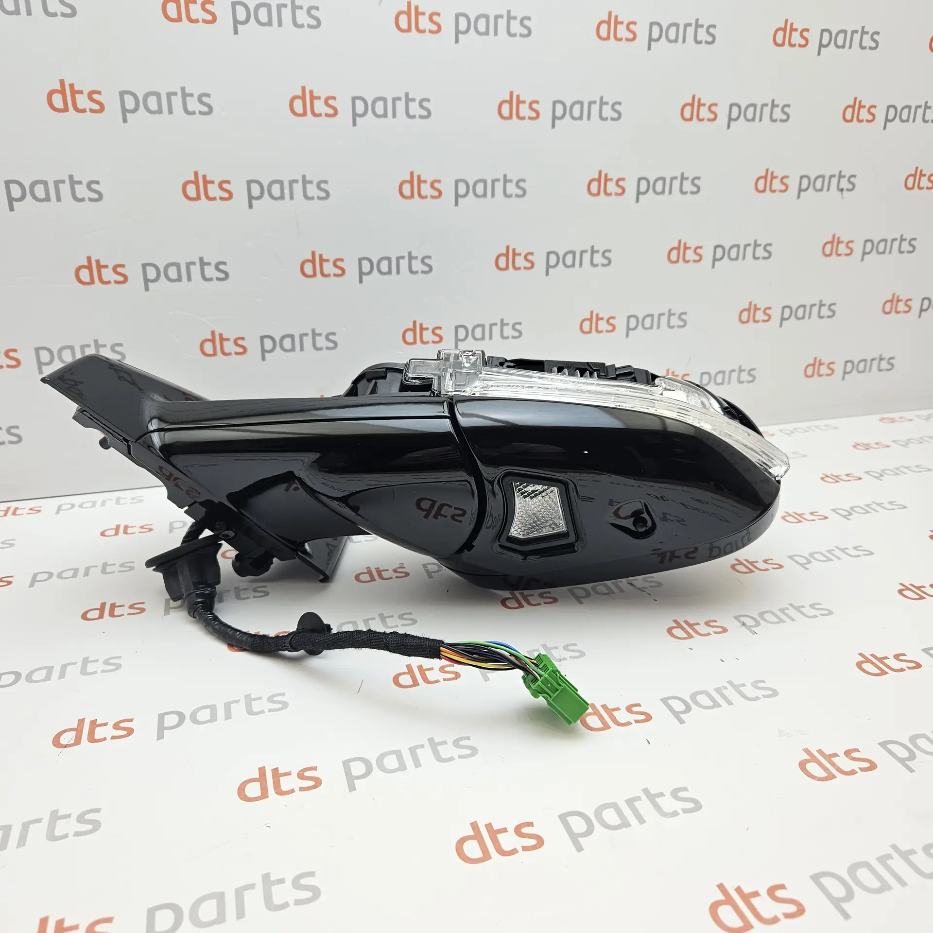 OEM Volvo 31299635 – Outer door side mirror assembly