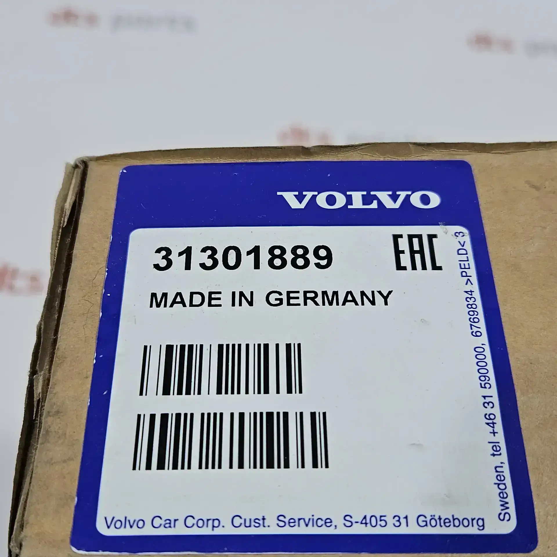 OEM Volvo 31301889 – Rear right door trim moulding