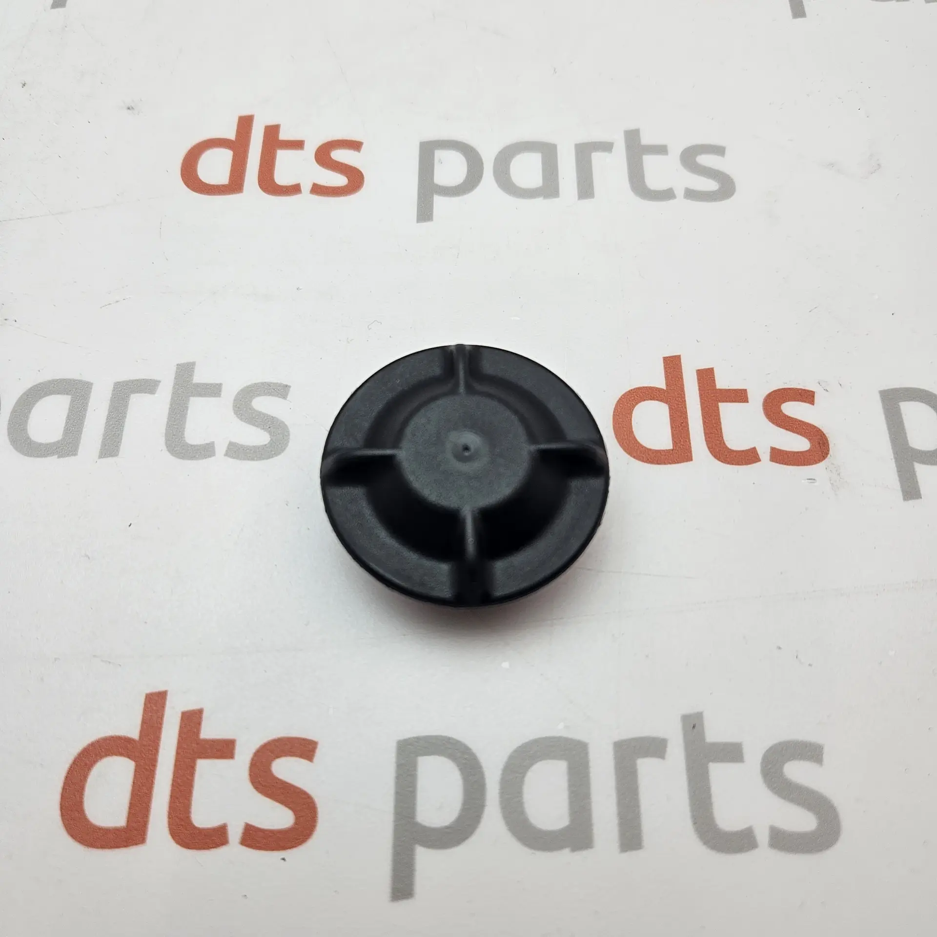 OEM BMW 31311139453 – Strut Mount Cap, Front