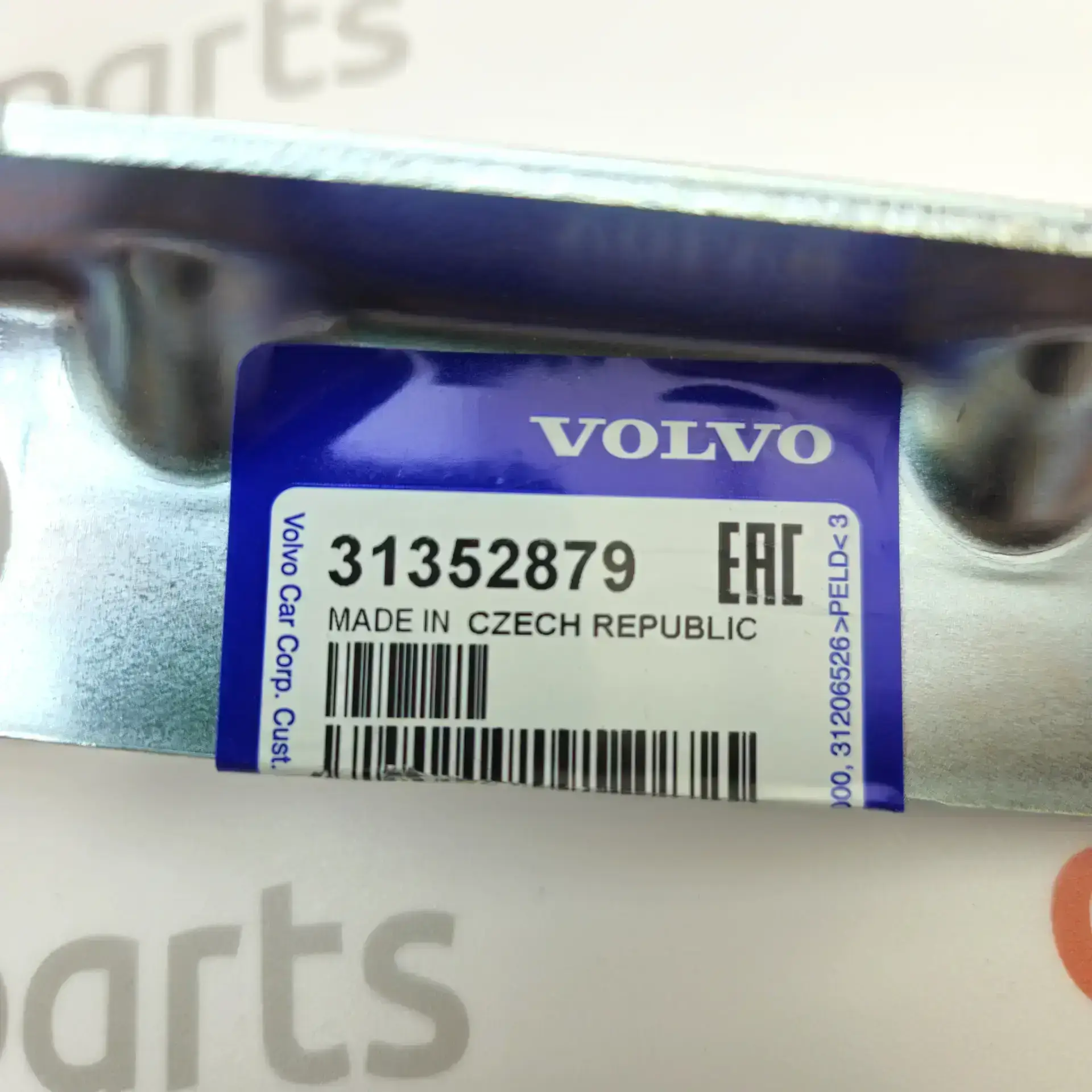OEM Volvo 31352879 – Hood right hinge