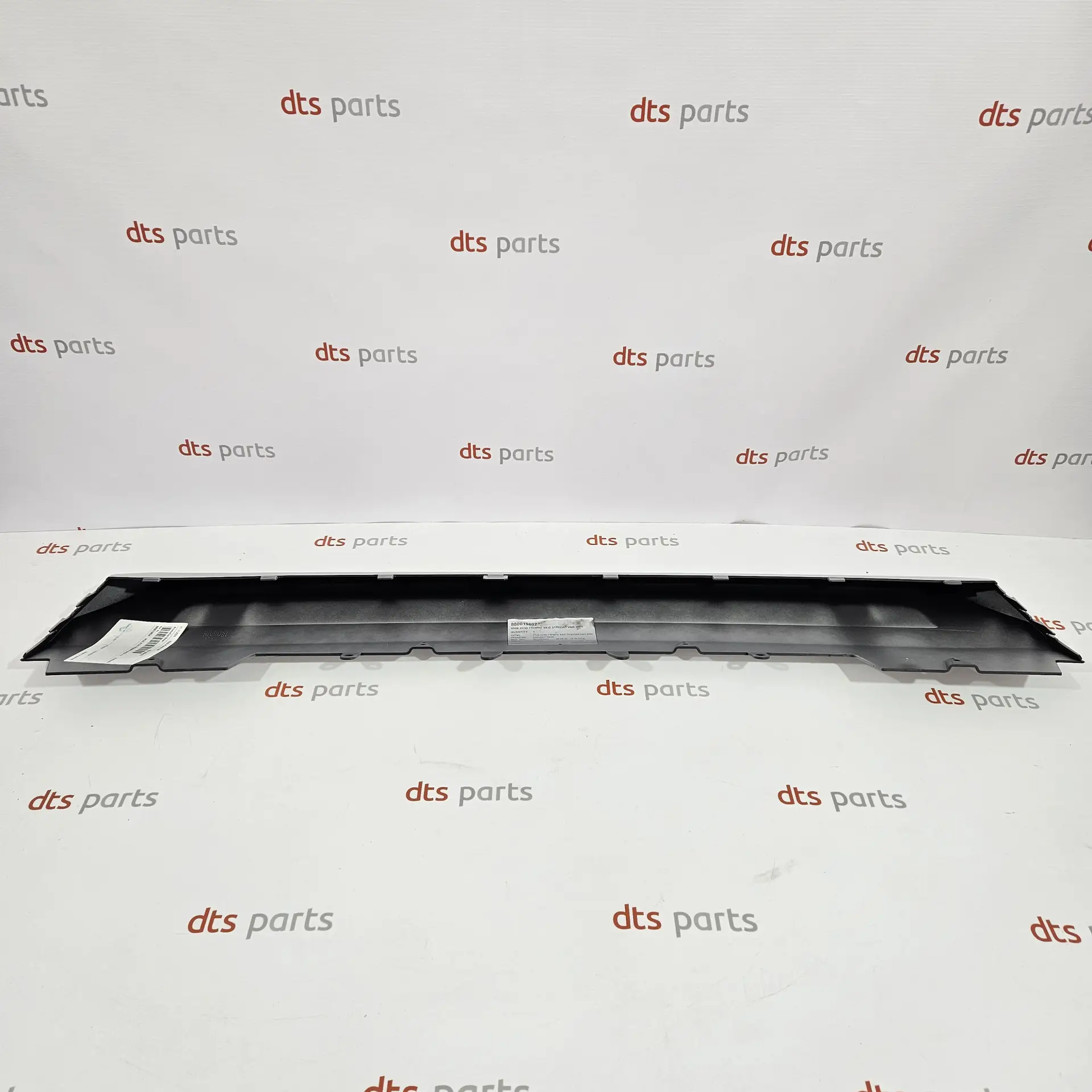 OEM Volvo 31353383 – Front bumper protecting plate