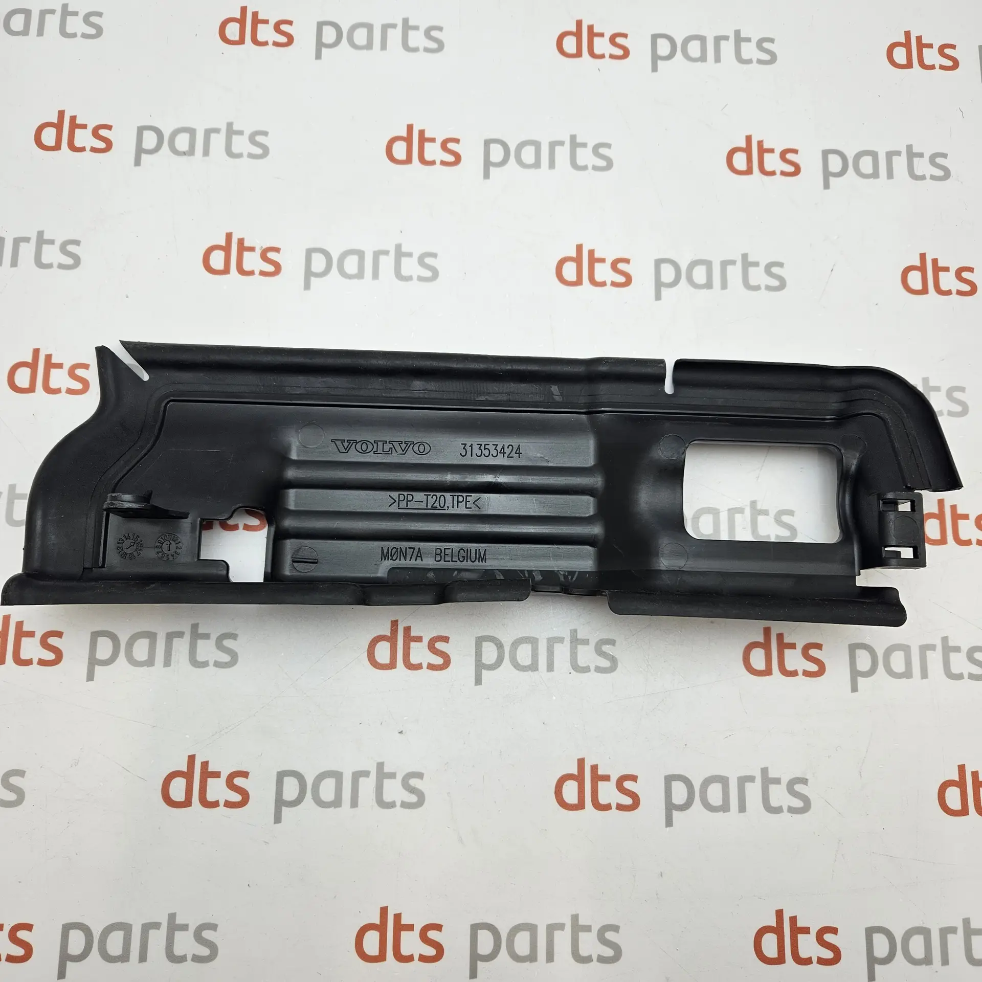 OEM Volvo 31353424 – Right upper radiator support air deflector