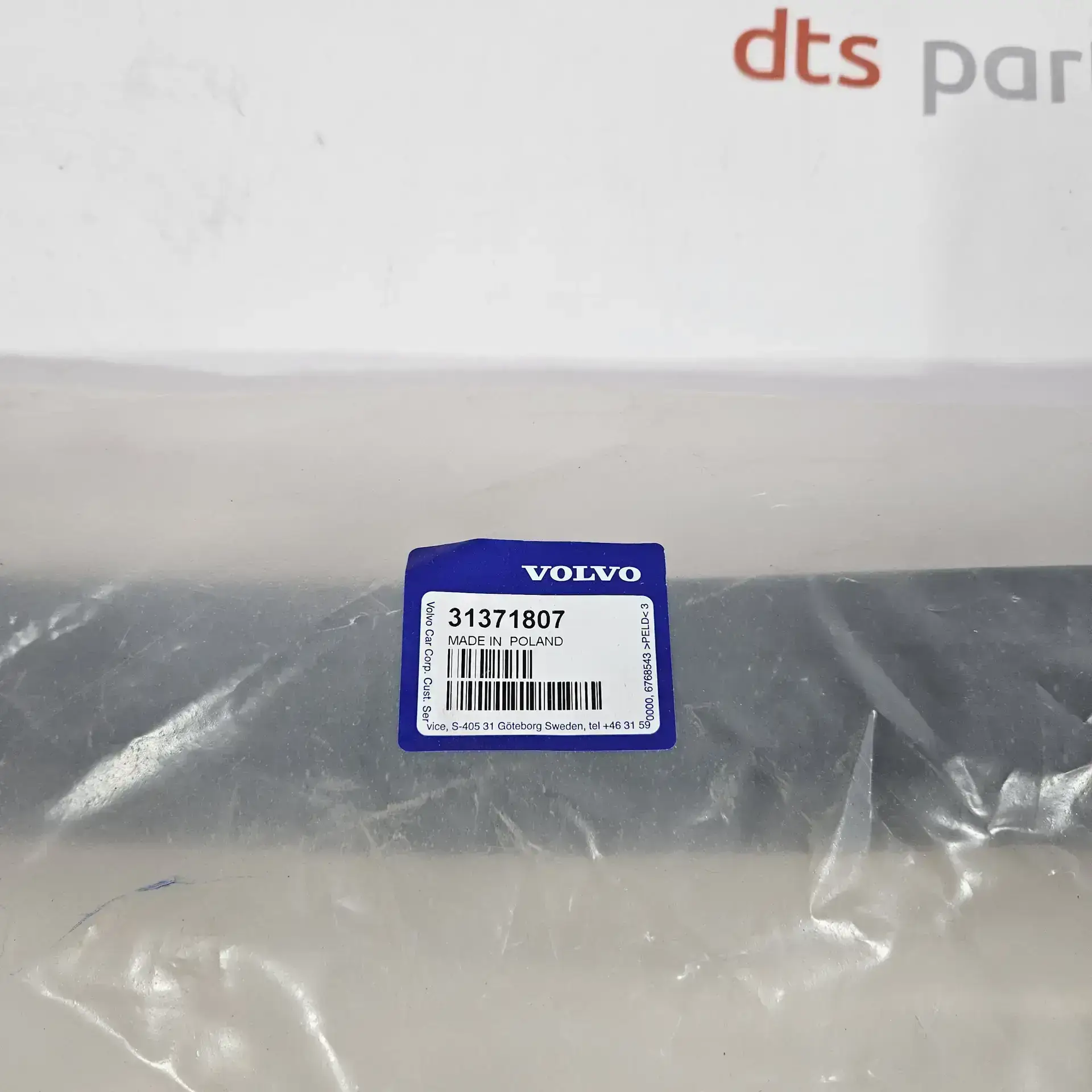 OEM Volvo 31371807 – Front right window guide strip