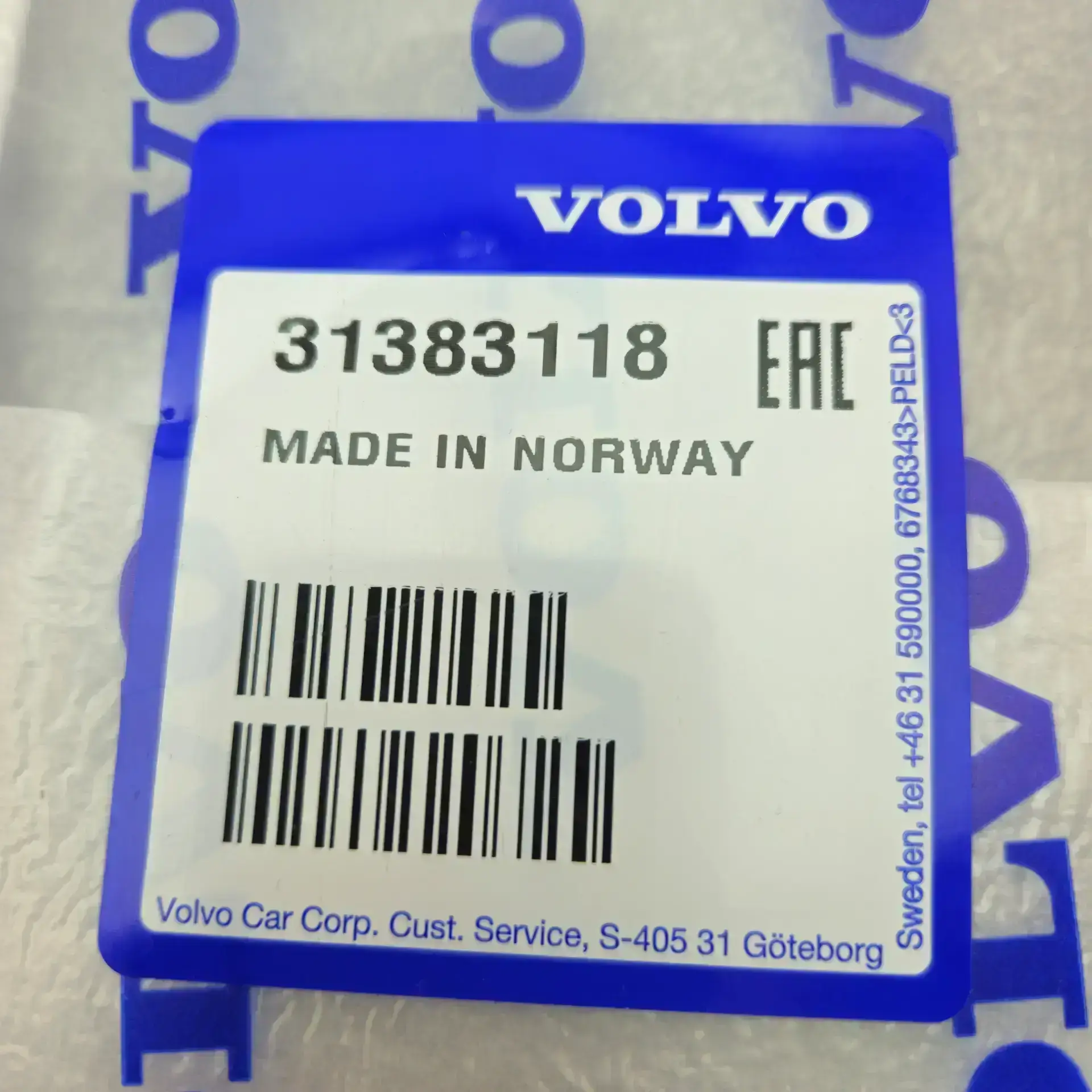 OEM Volvo 31383118 – Front left bumper molding