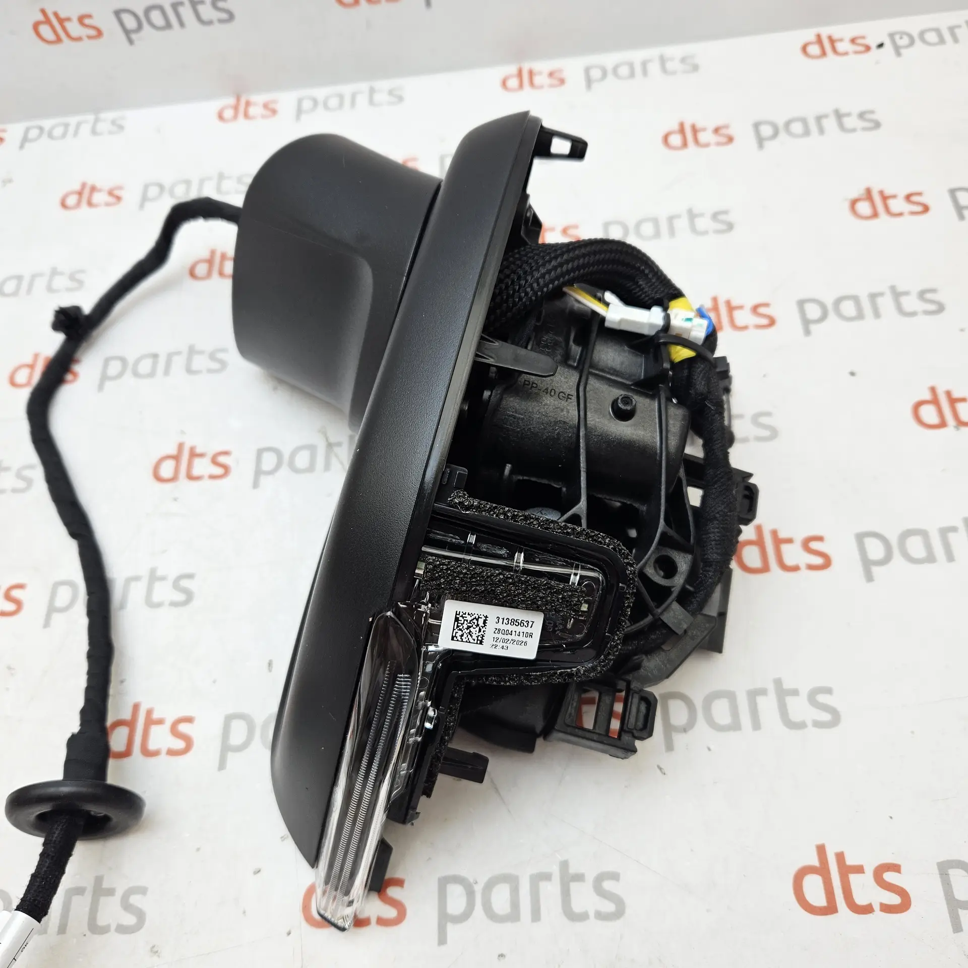 OEM Volvo 31385637 – Front left side door electric wing mirror assembly
