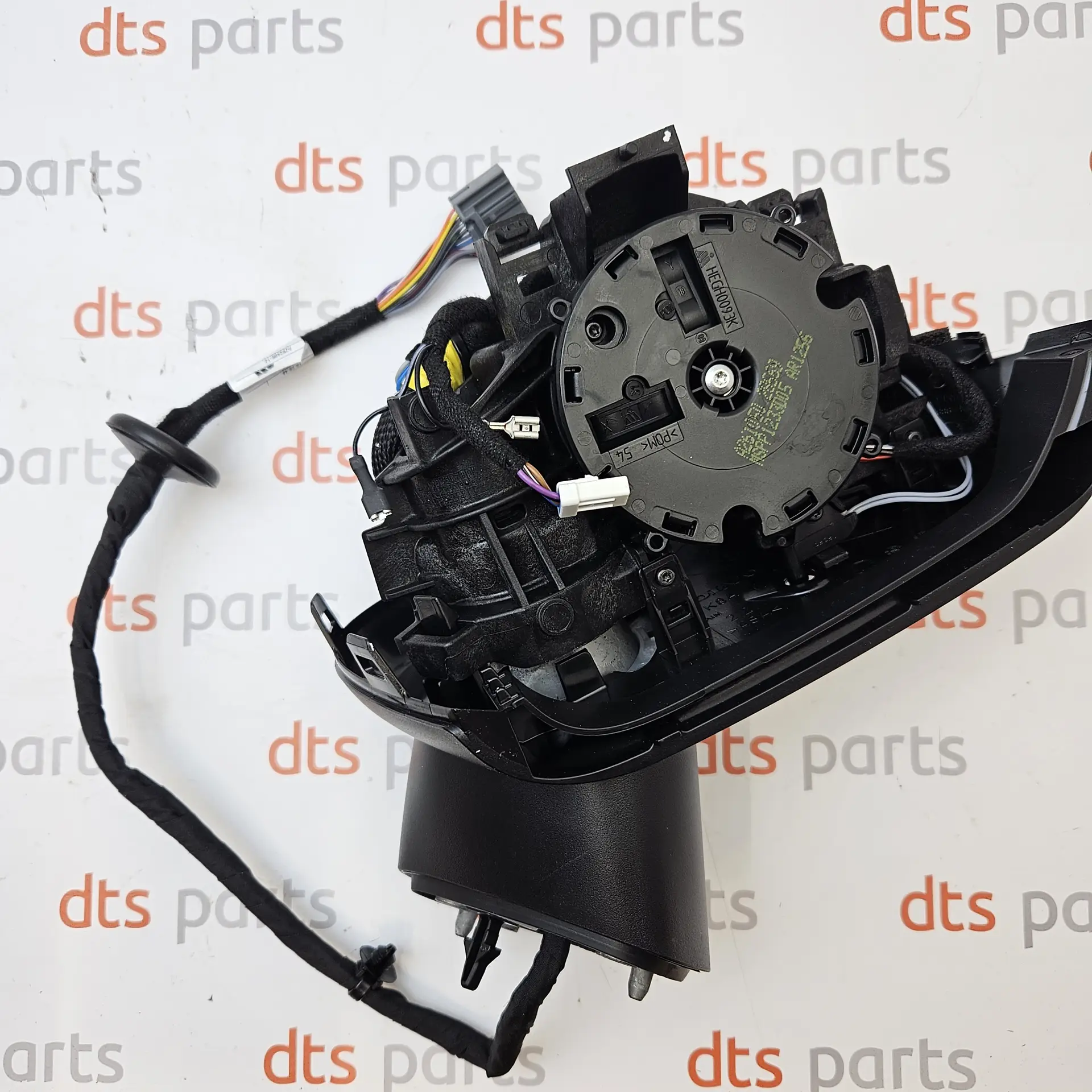OEM Volvo 31424831 – Front right exterior door mirror assembly base housing