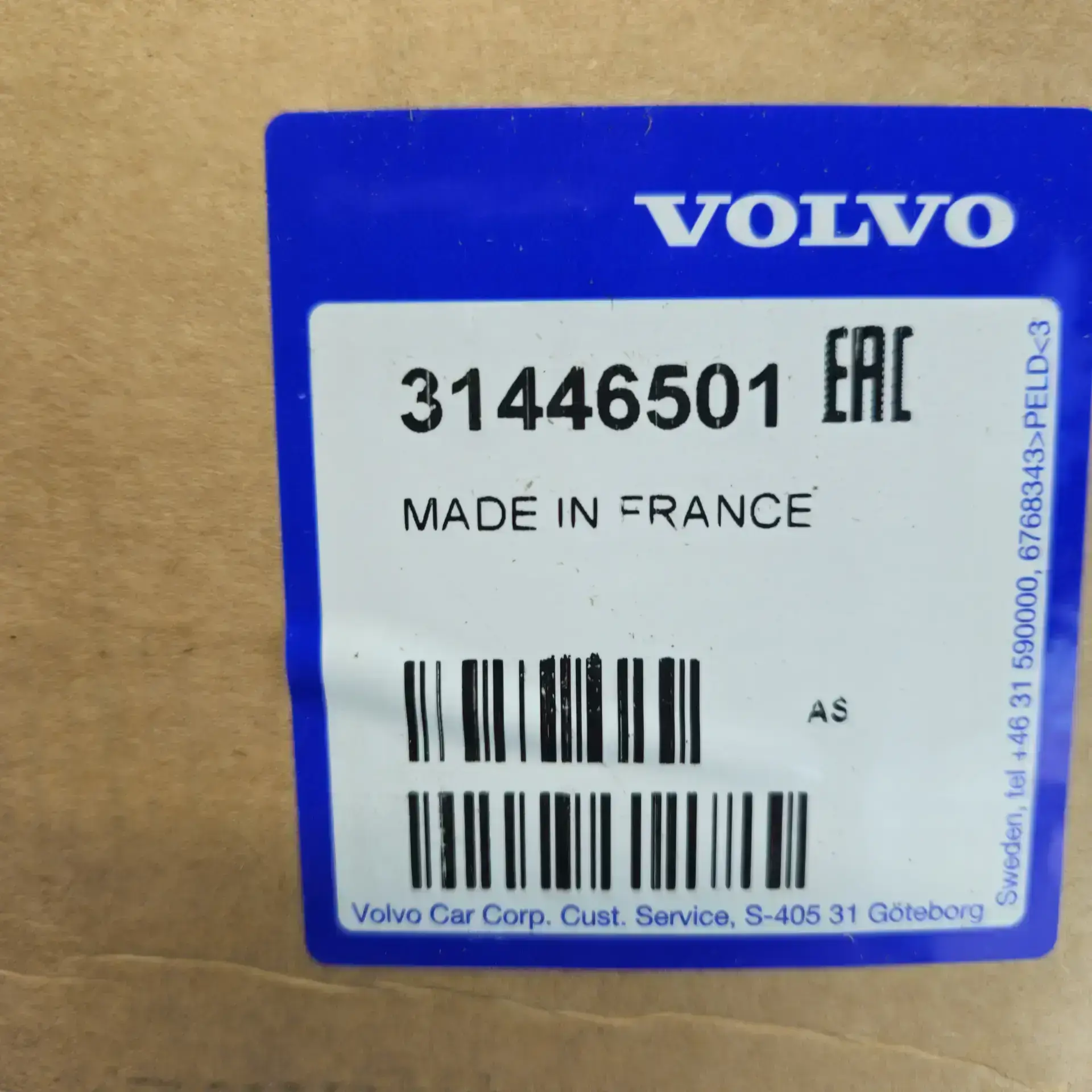OEM Volvo 31446501 – Front right headlight