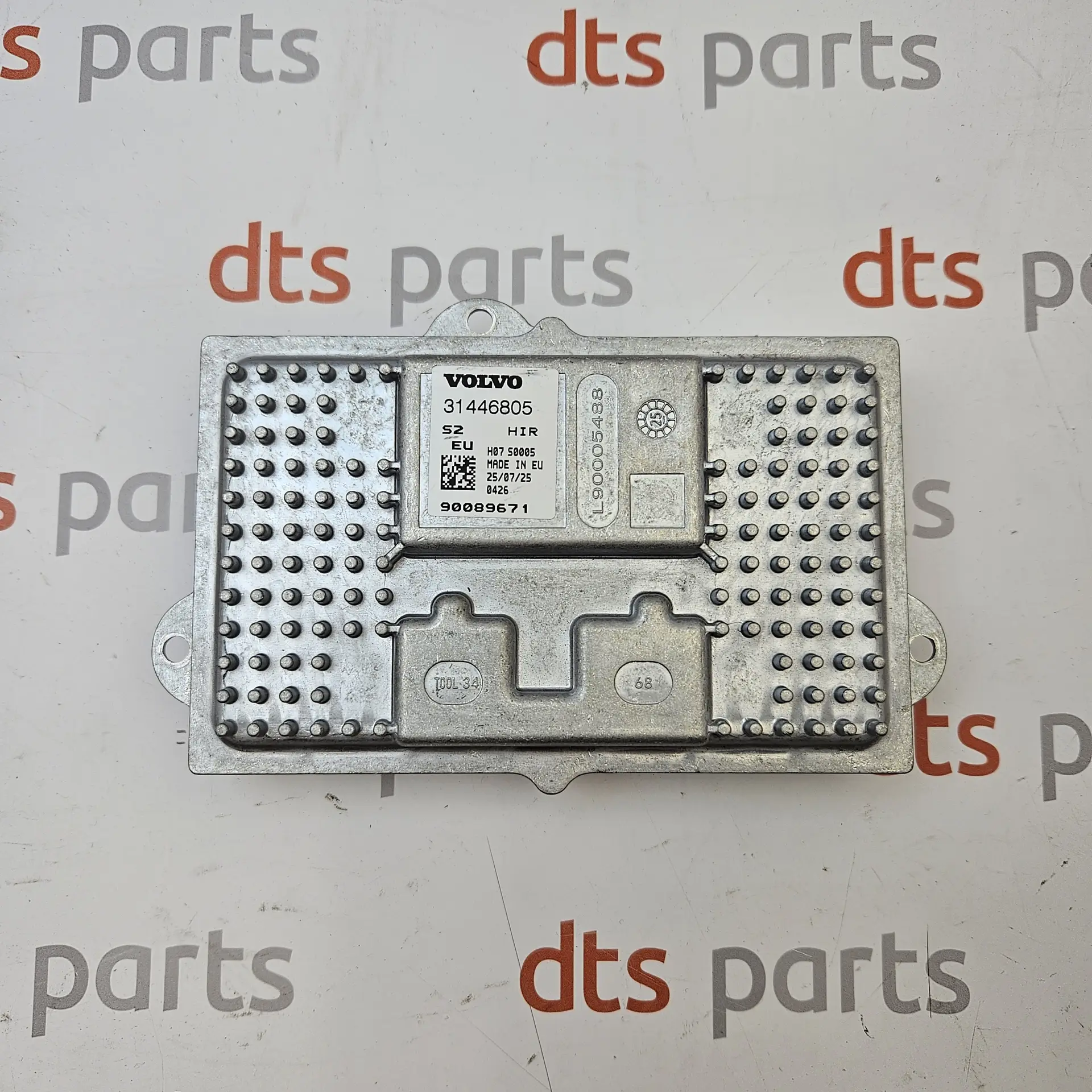 OEM Volvo 31446805 – Front LED headlight ballast control module