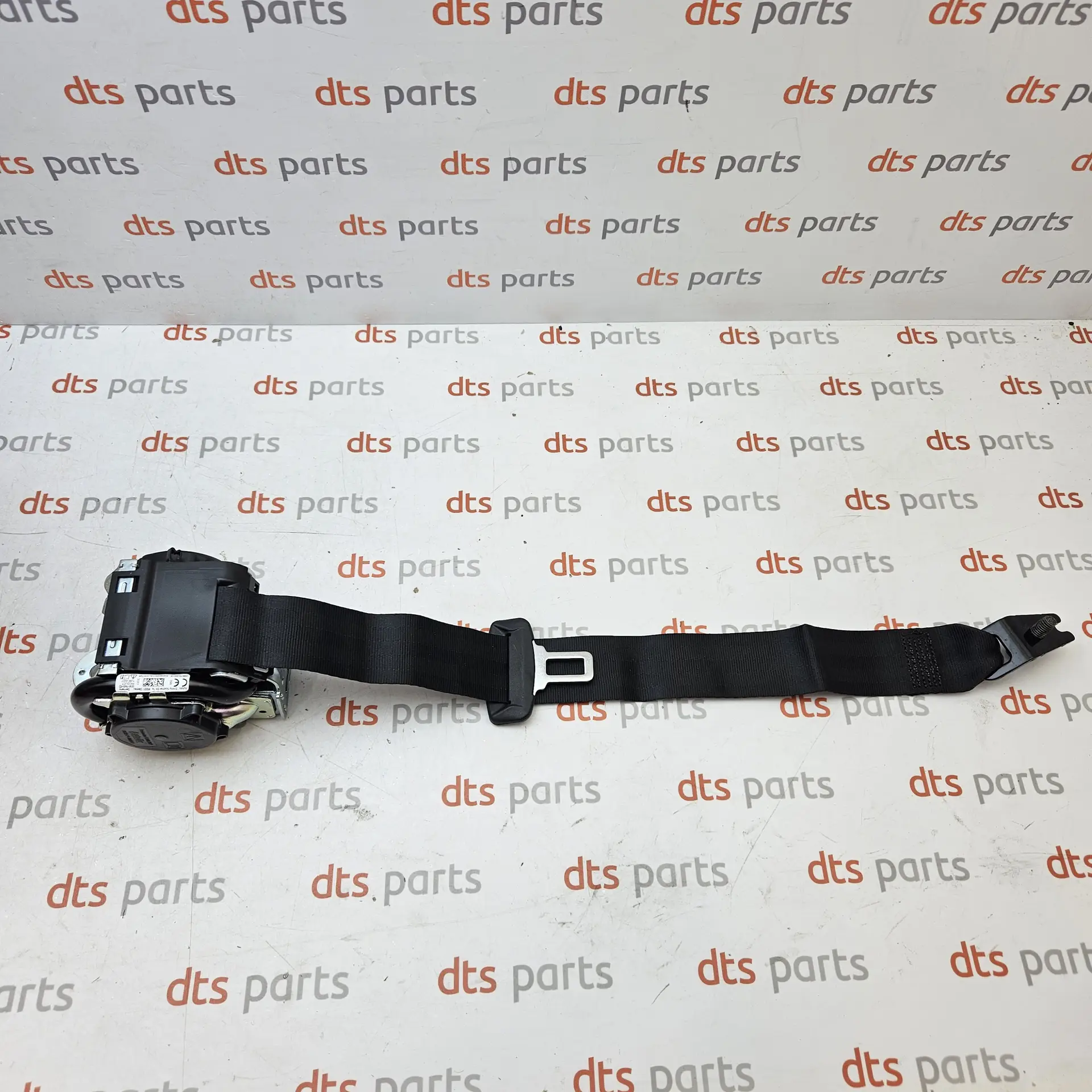 OEM Volvo 31462756 – Rear outer seat belt retractor assembly