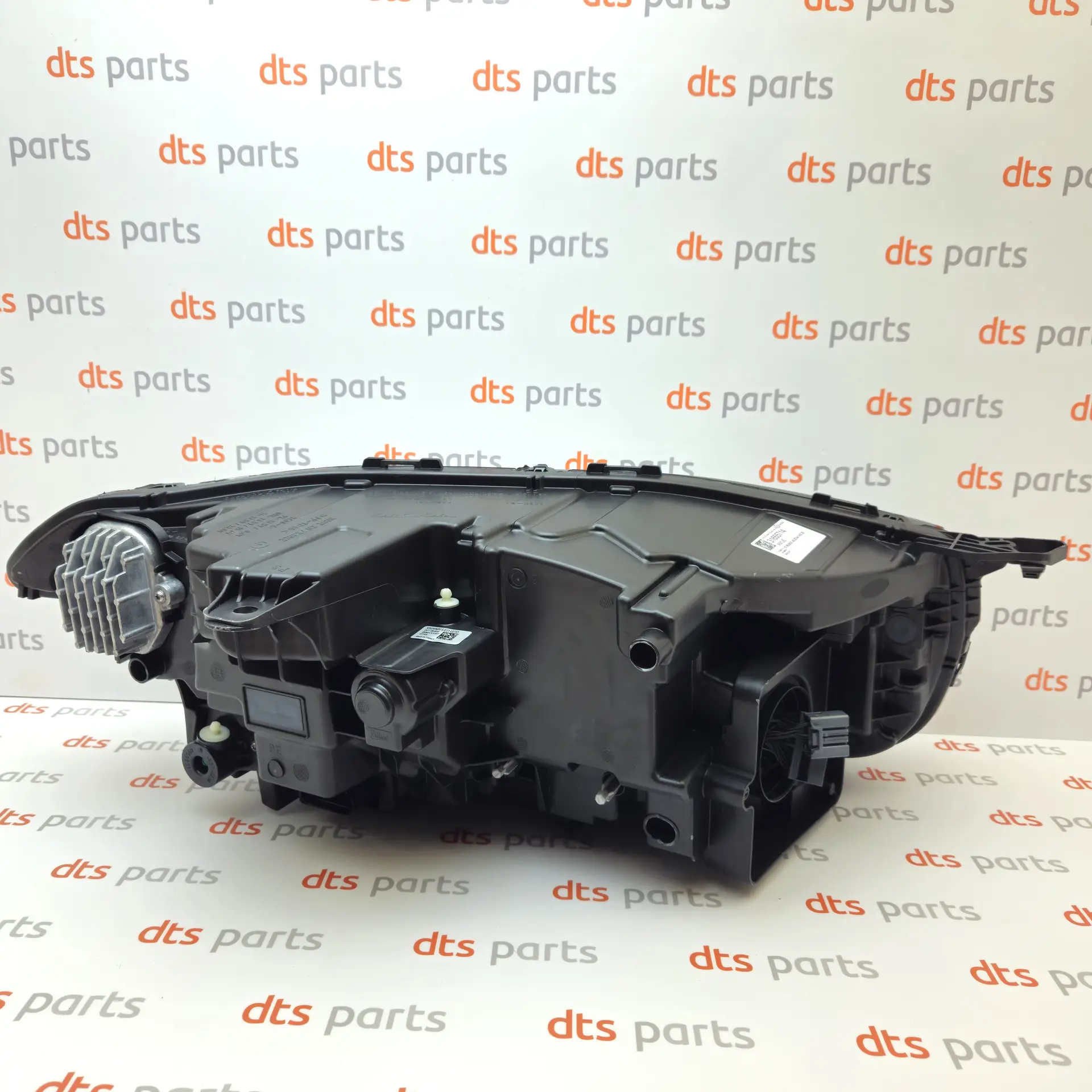 OEM Volvo 31655714 – Front left LED headlight