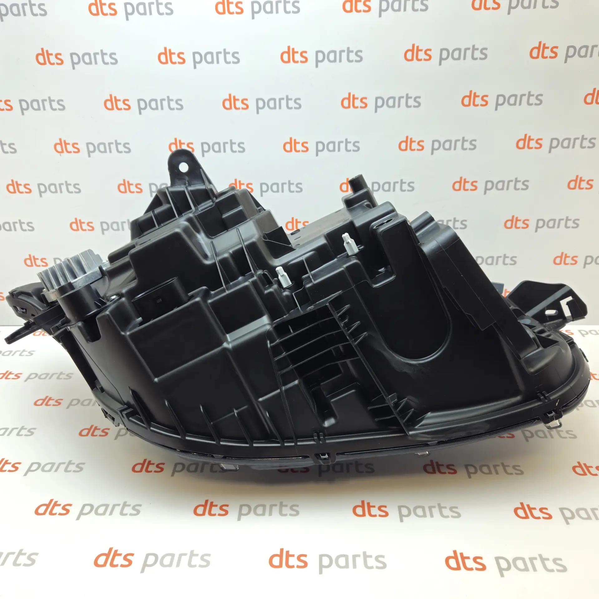OEM Volvo 31655714 – Front left LED headlight