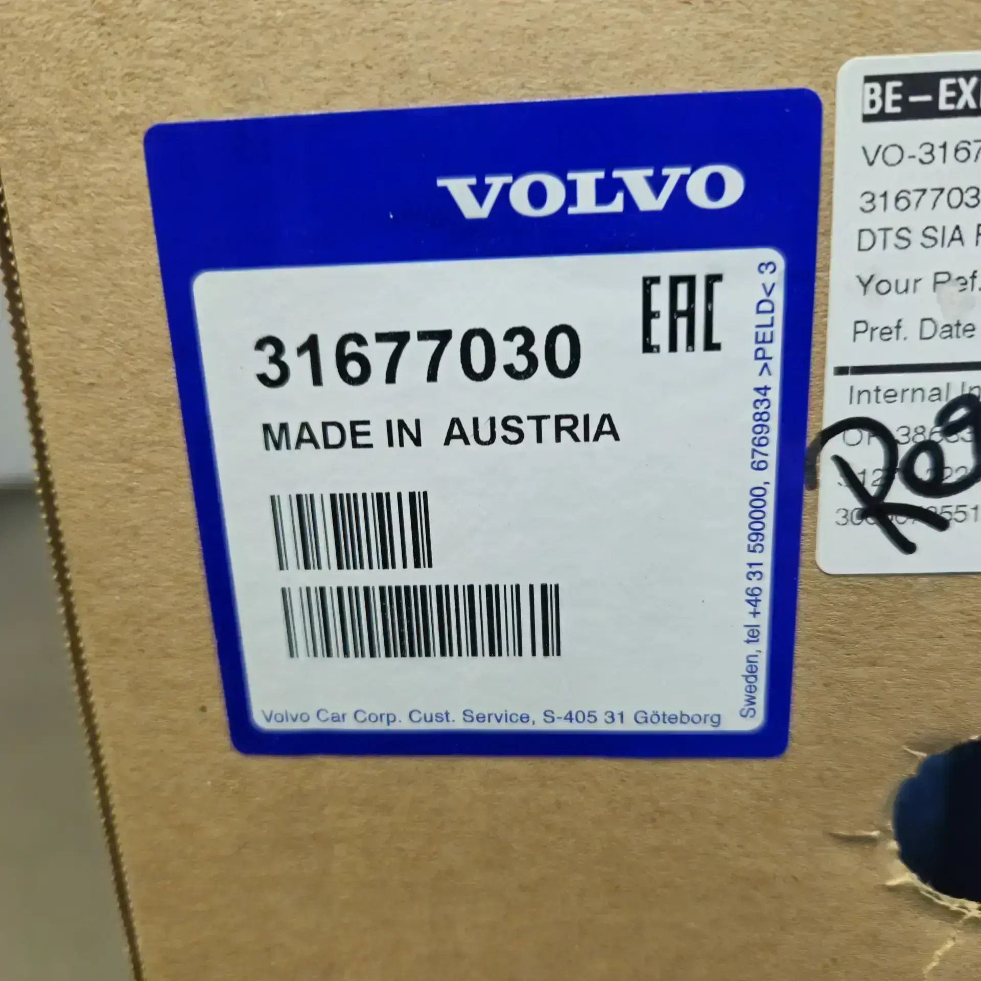 OEM Volvo 31677030 – Front left LED headlight