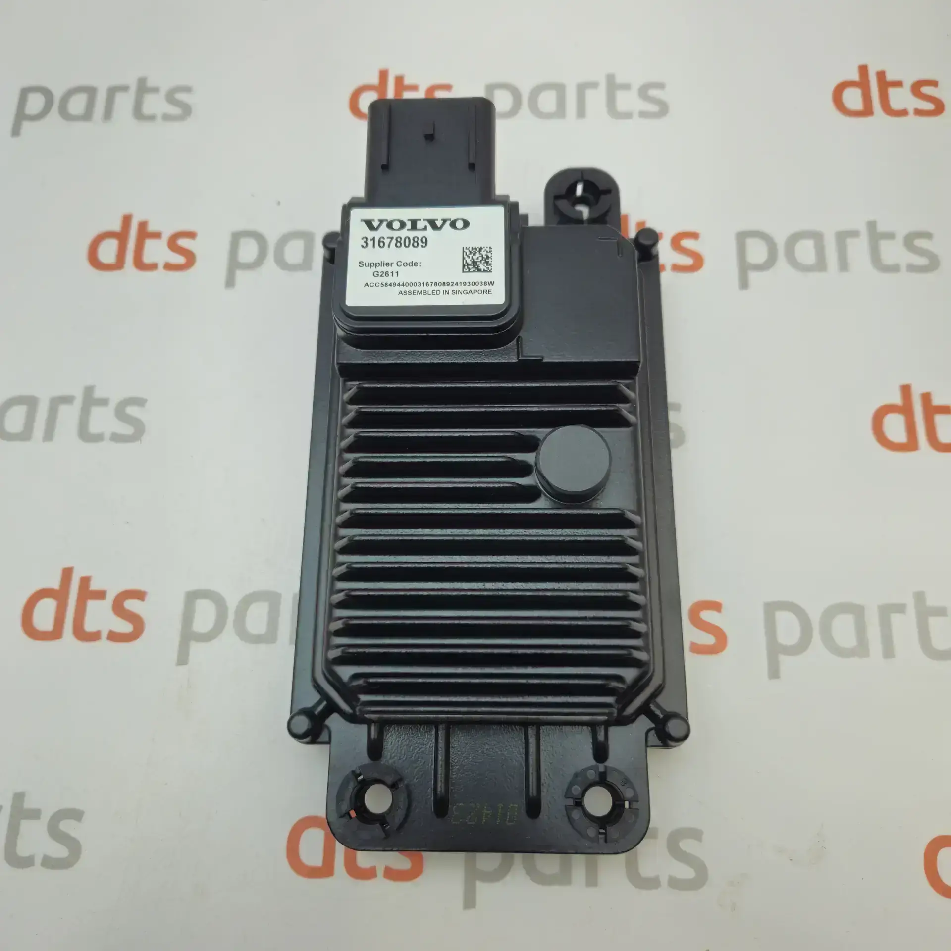 OEM Volvo 31678089 – Front collision warning sensor