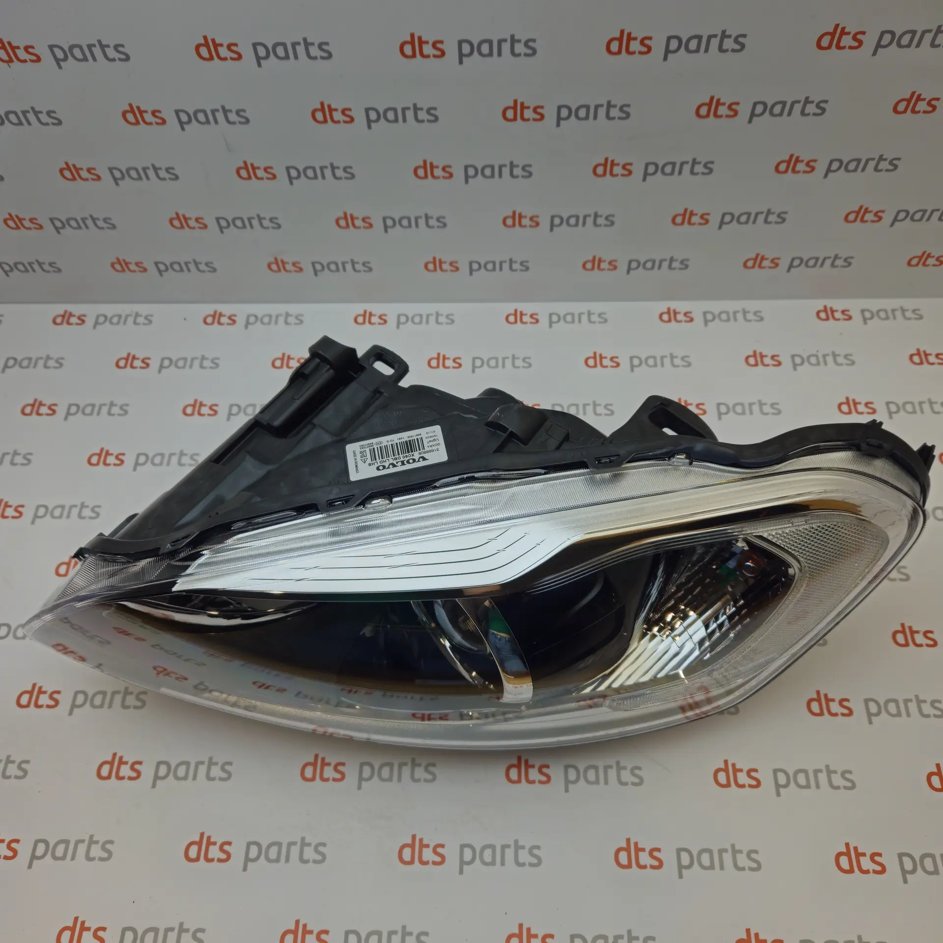 OEM Volvo 31698808 – Front left Xenon headlight