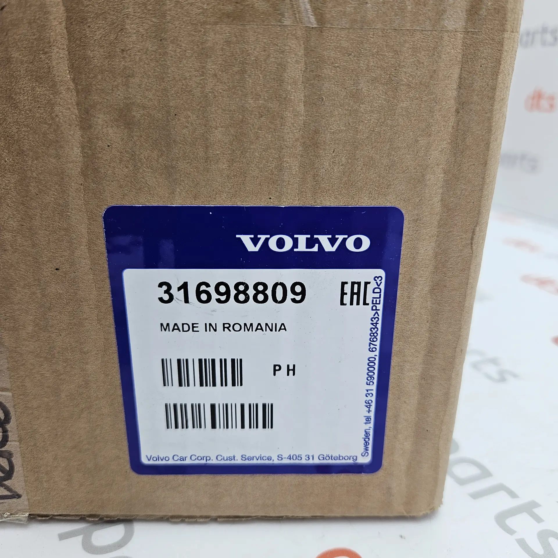 OEM Volvo 31698809 – Front right headlight
