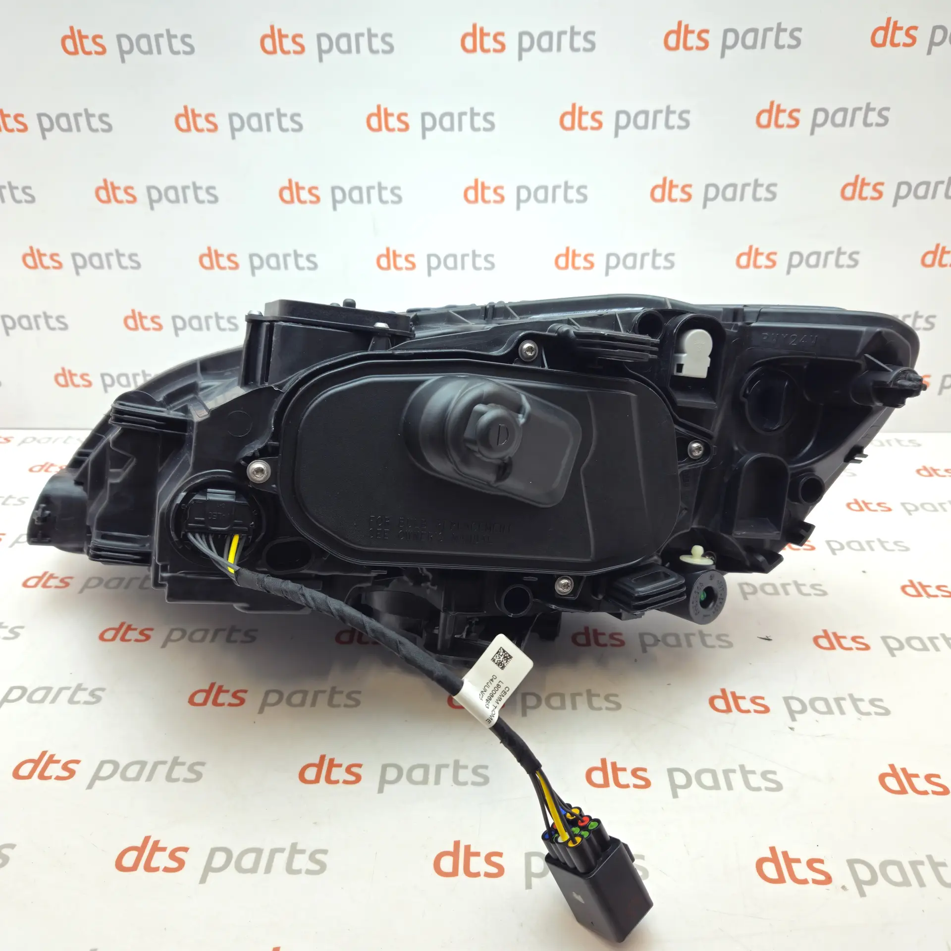 OEM Volvo 31698825 – Right headlight