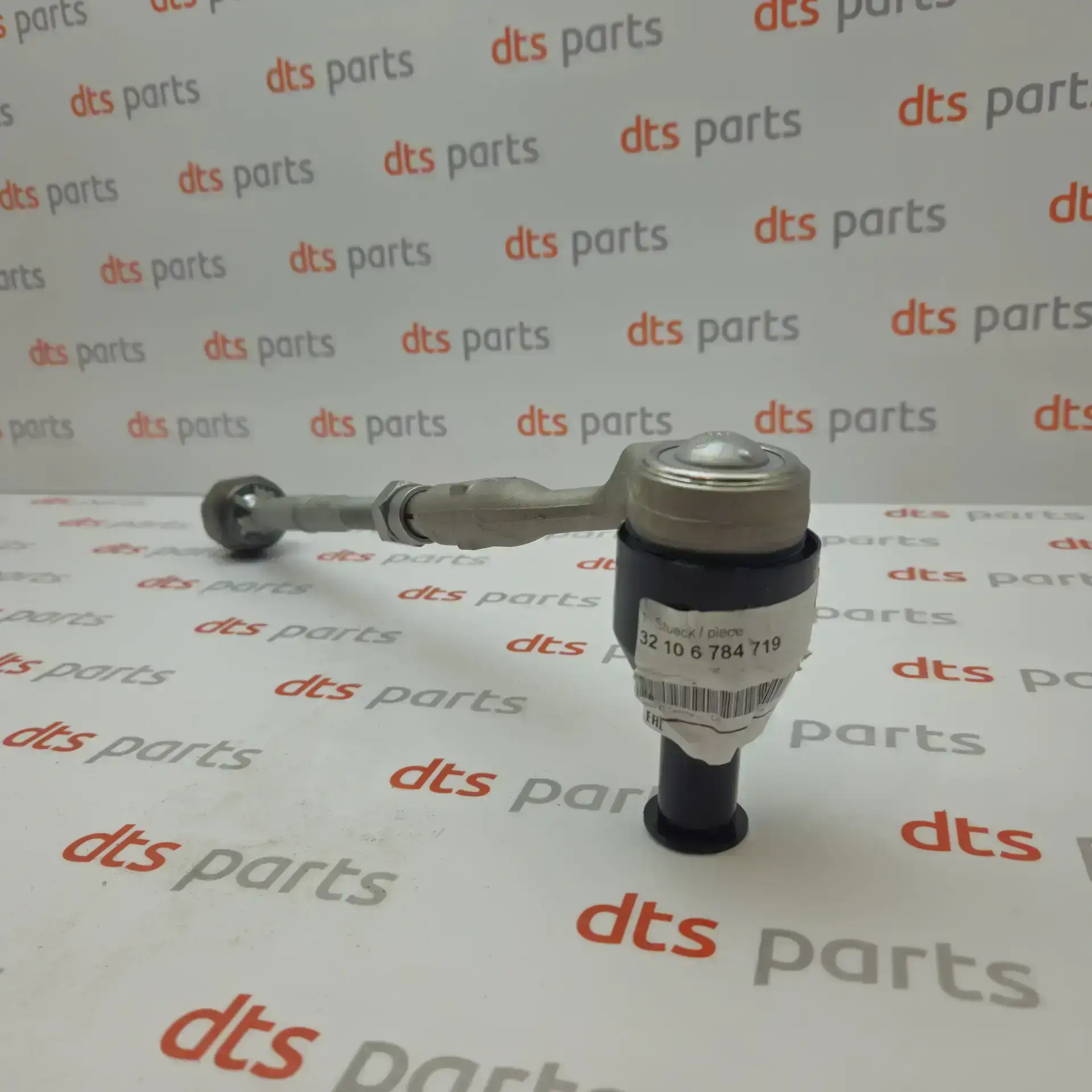 OEM BMW 32106784719 – Right steering tie rod