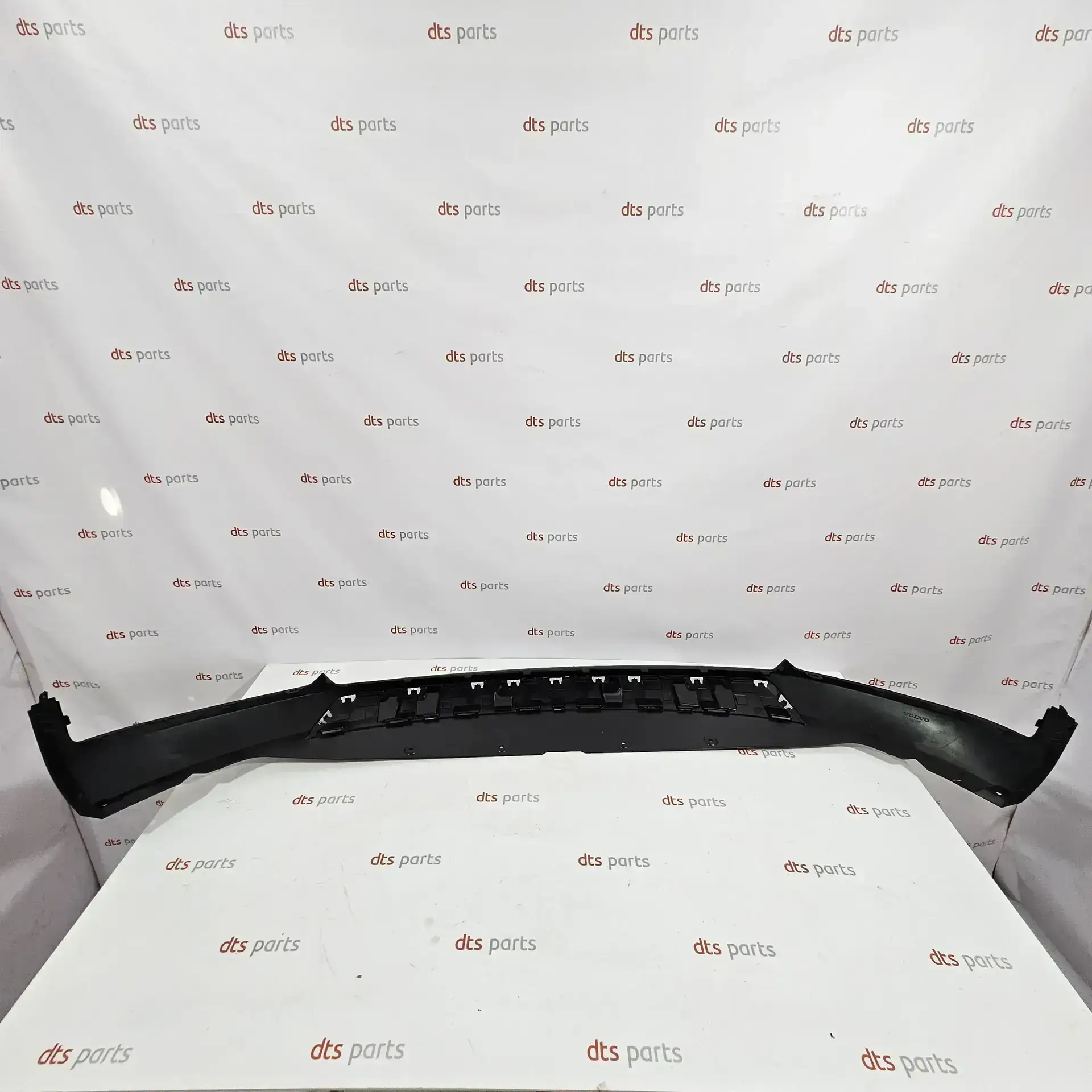 OEM Volvo 32136097 – Rear bumper lower trim part