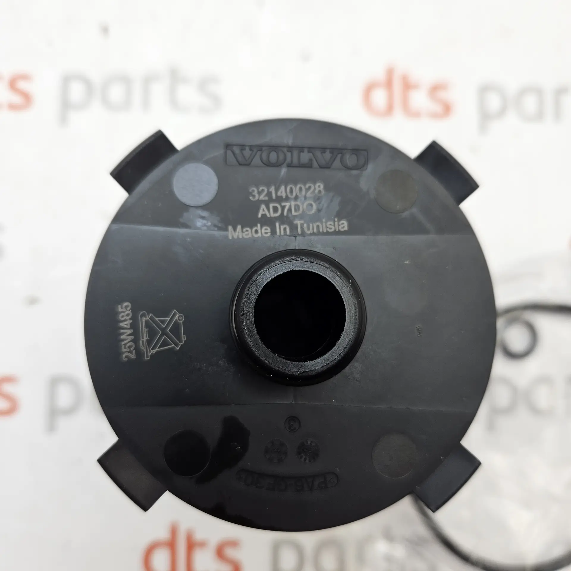 OEM Volvo 32140029 – Engine oil filter element cartridge