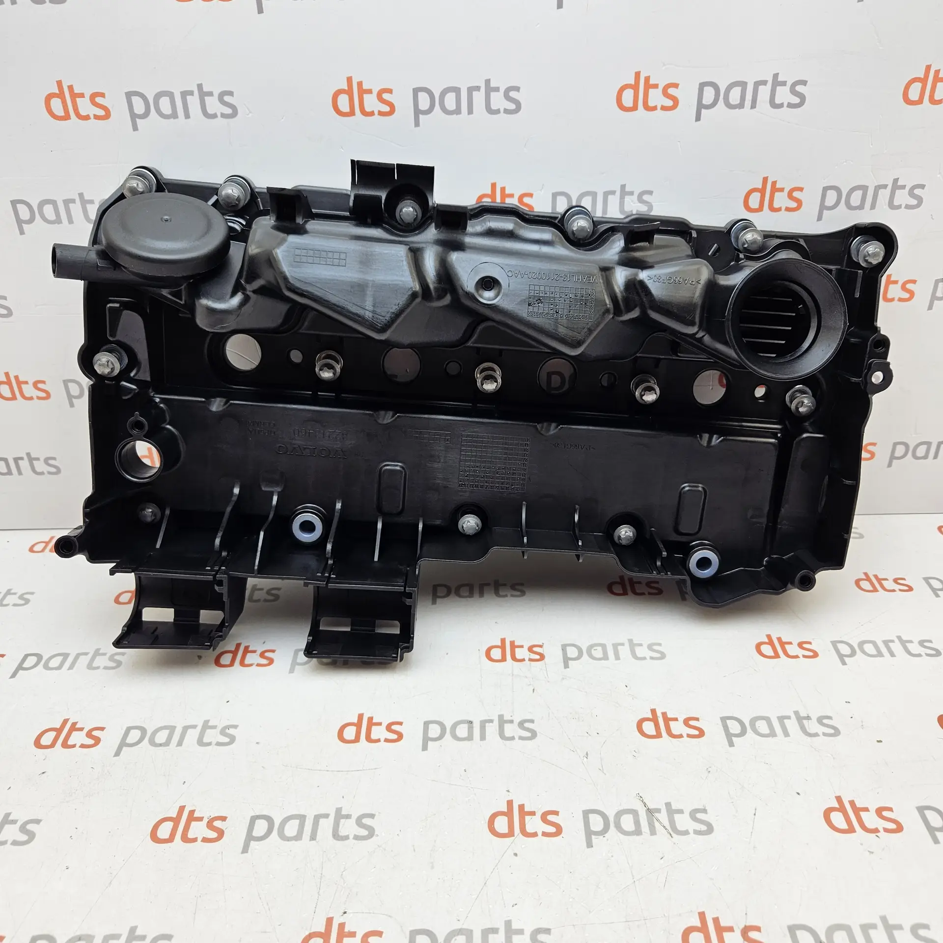 OEM Volvo 32213460 – Camshaft rocker valve cover with integrated crankcase ventilation