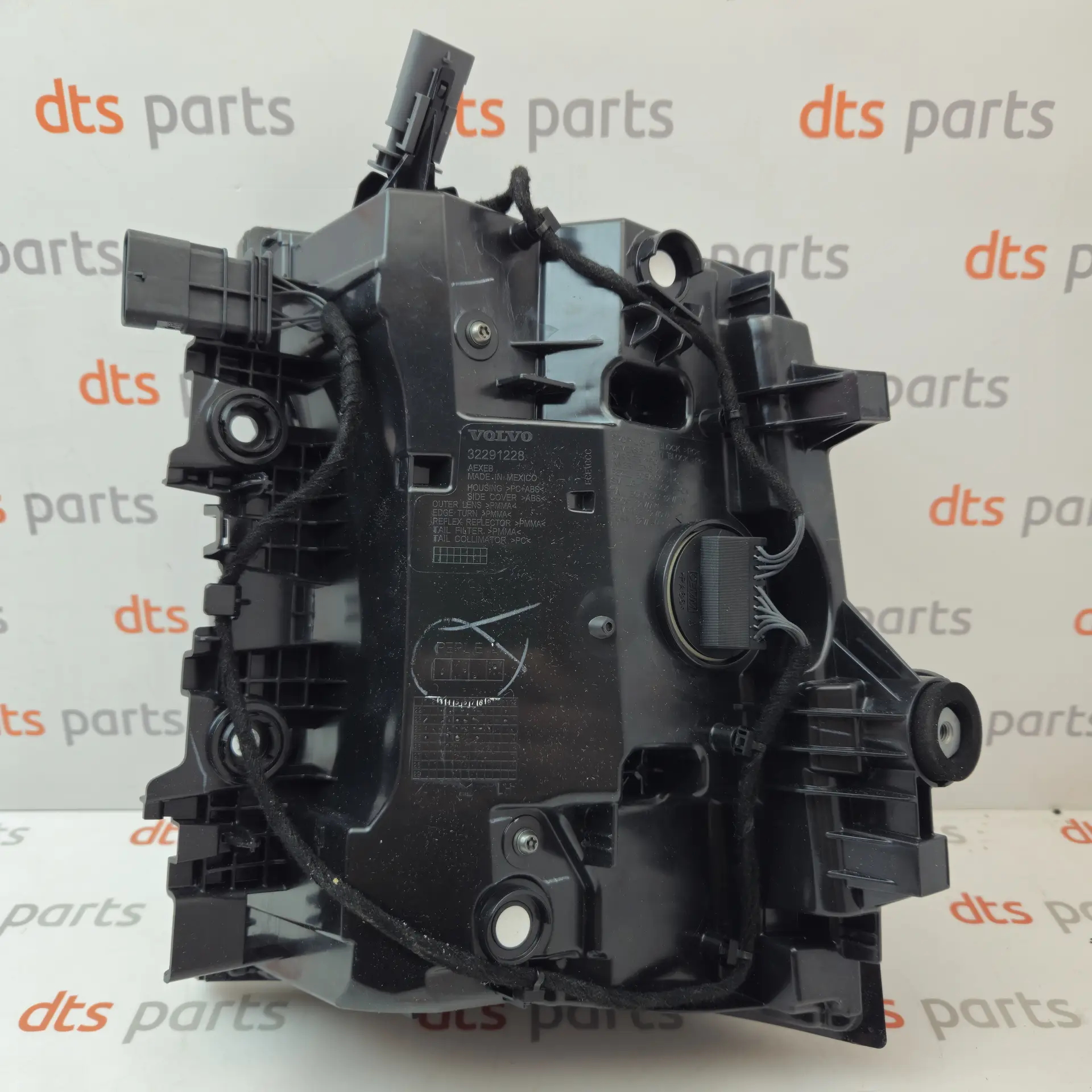 OEM Volvo 32291128 – Inner lock pillar