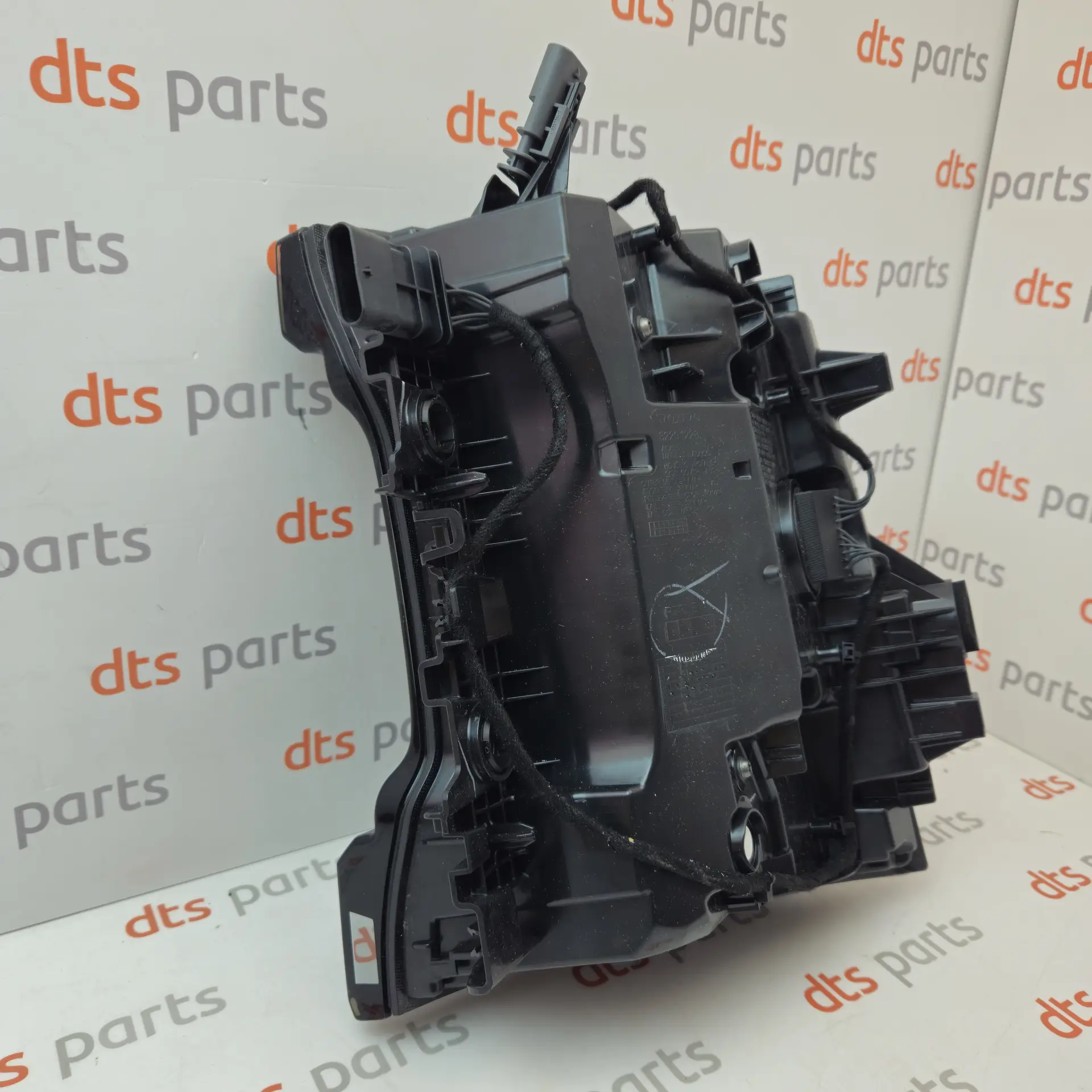 OEM Volvo 32291128 – Inner lock pillar