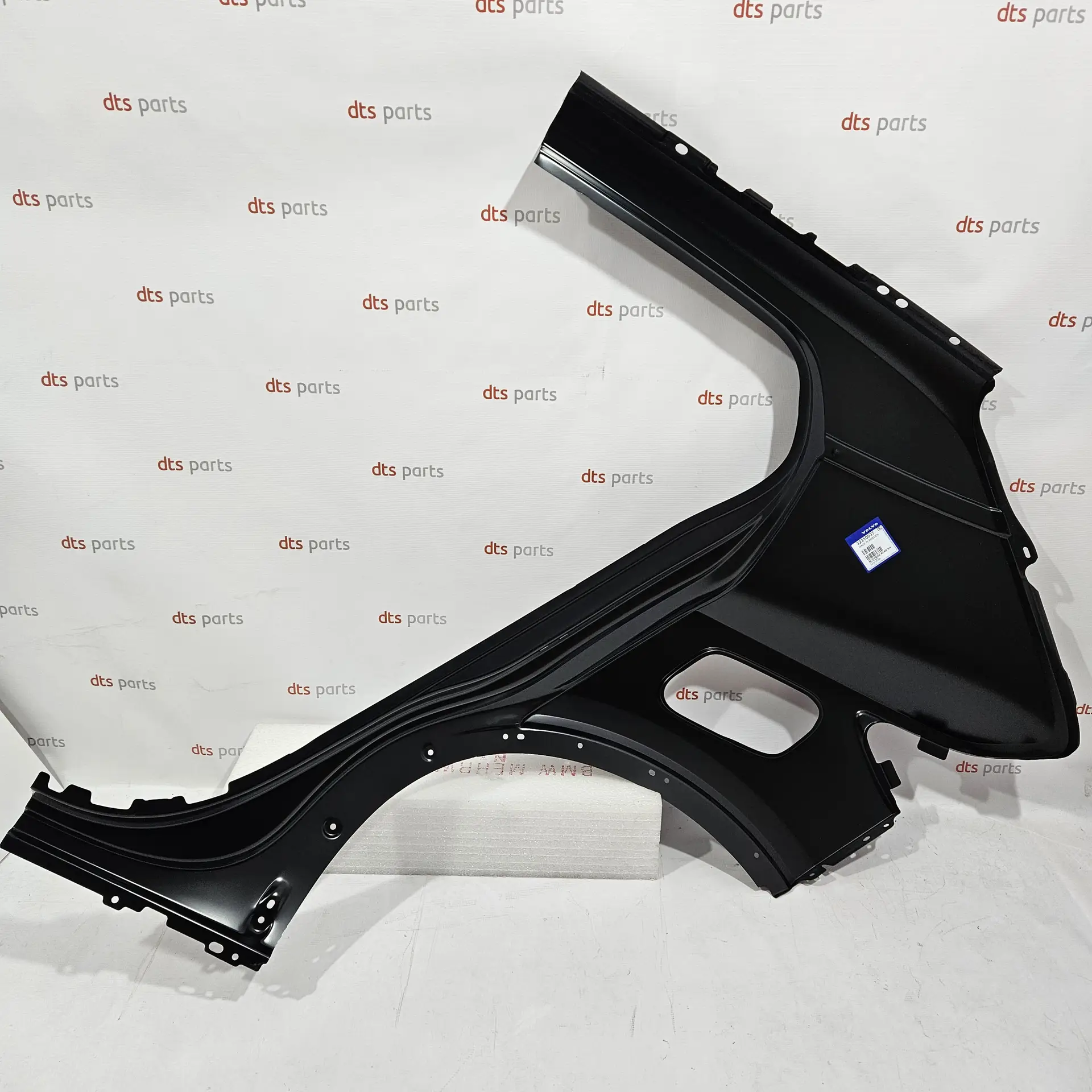 OEM Volvo 32310037 – Right rear quarter panel