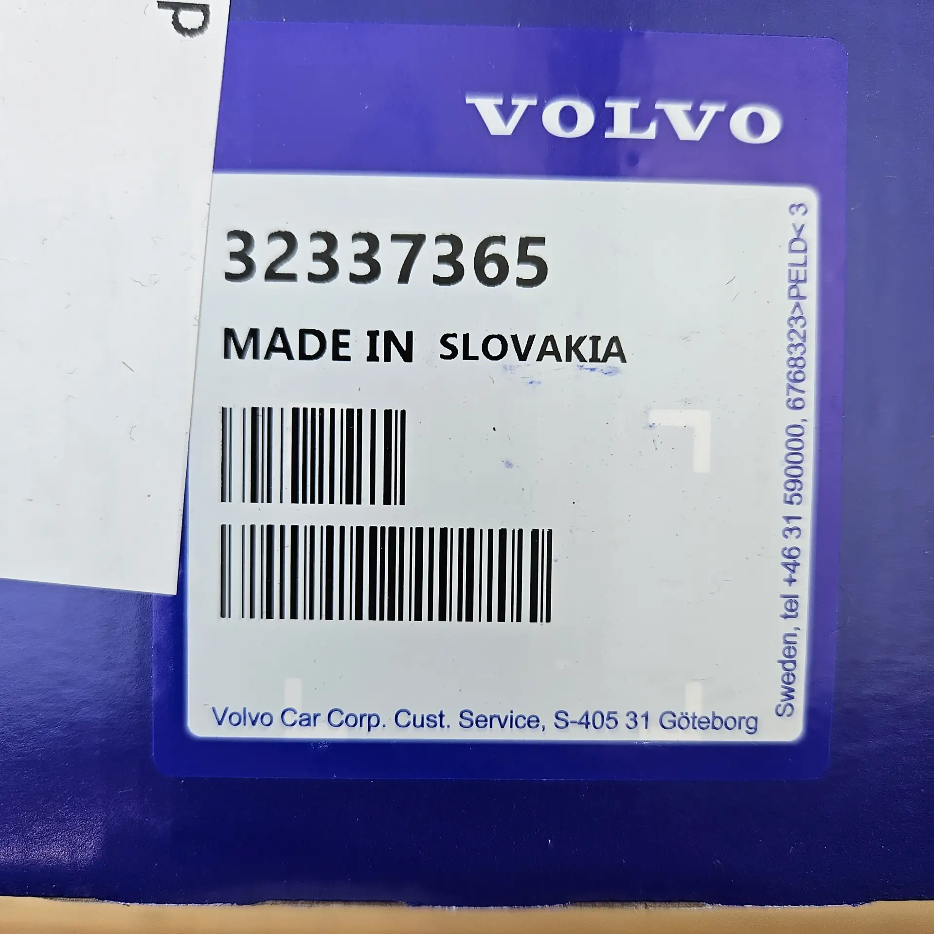 OEM Volvo 32337365 – Front bumper LED fog light assembly right-hand side