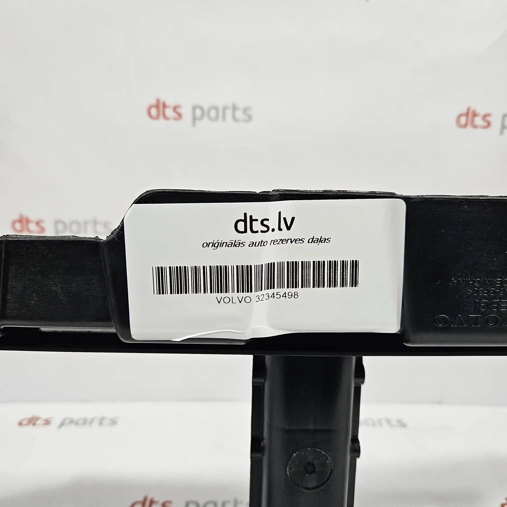 OEM Volvo 32345498 – Radiator support air duct guide