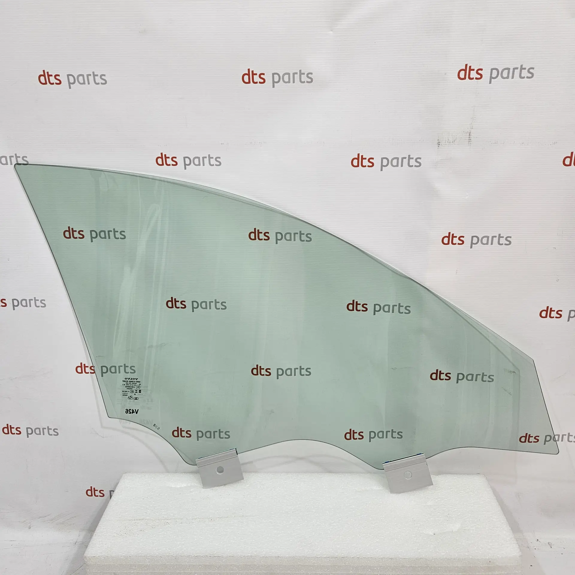OEM Volvo 32368735 – Front left-hand driver-side door window laminated glass