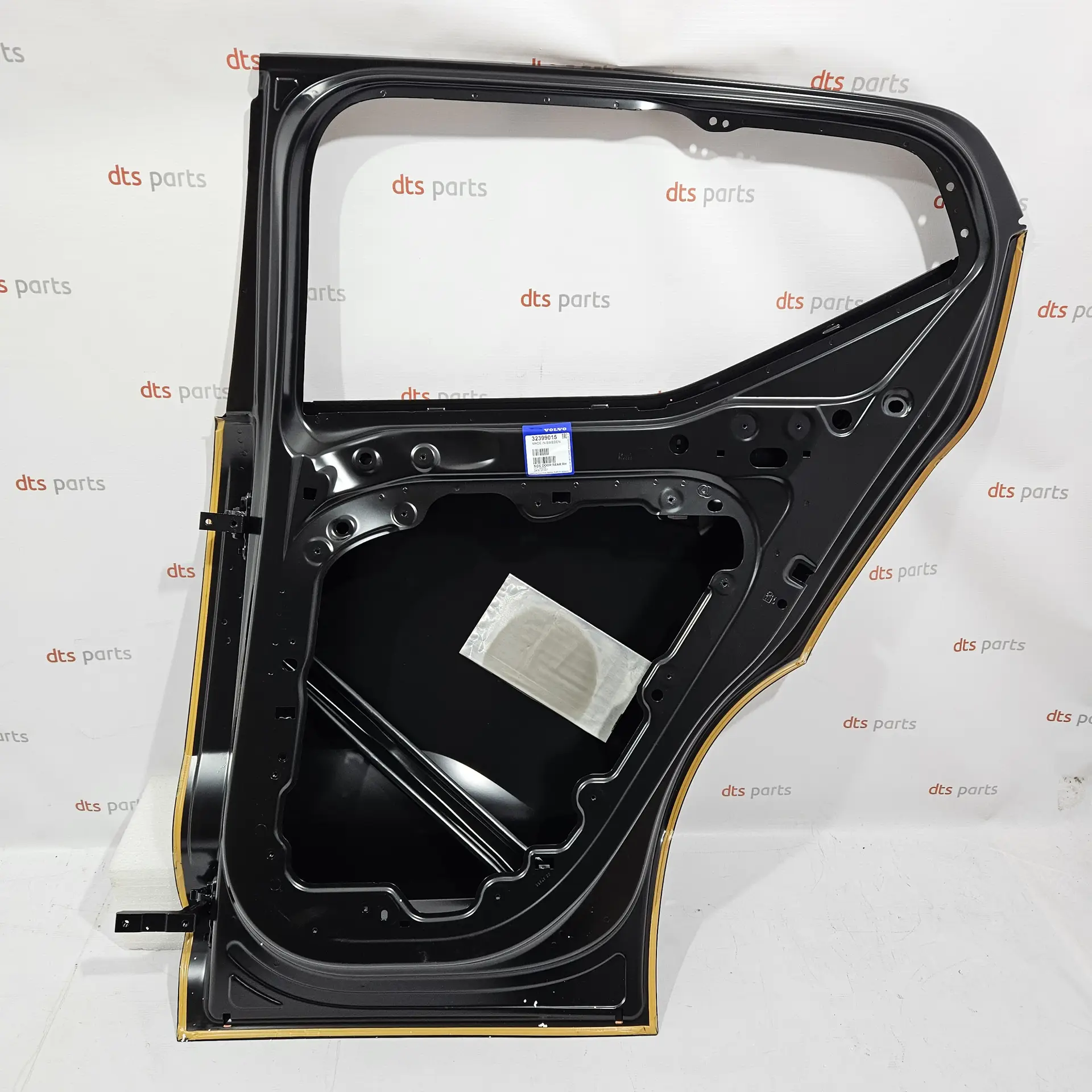 OEM Volvo 32399015 – Right rear door